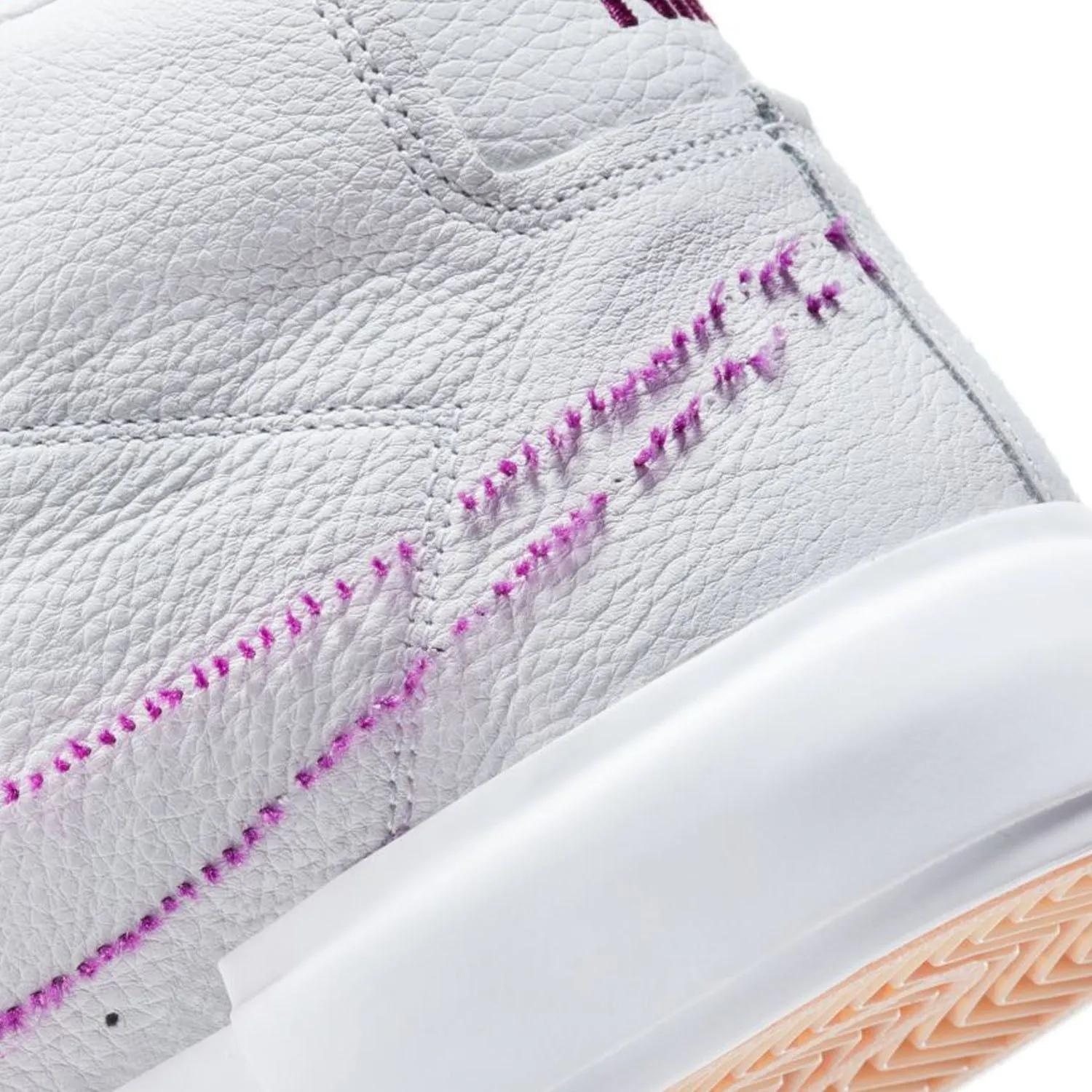 Nike SB Zoom Blazer Mid Edge White-Viotech/White sold by Kong product image thumbnail 3