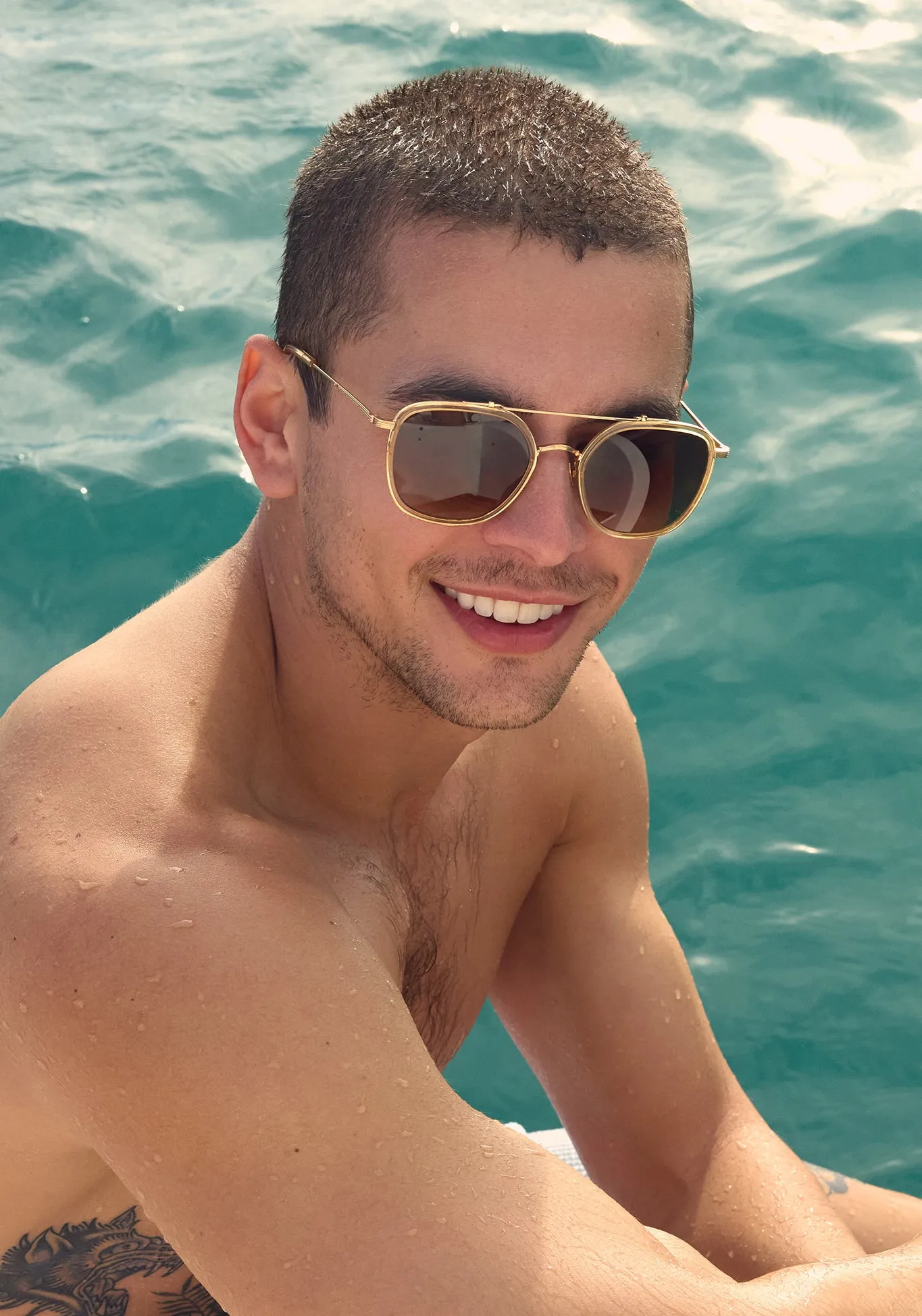 AUSTIN | 18K Titanium + Champagne Polarized sold by KREWE product image thumbnail 2