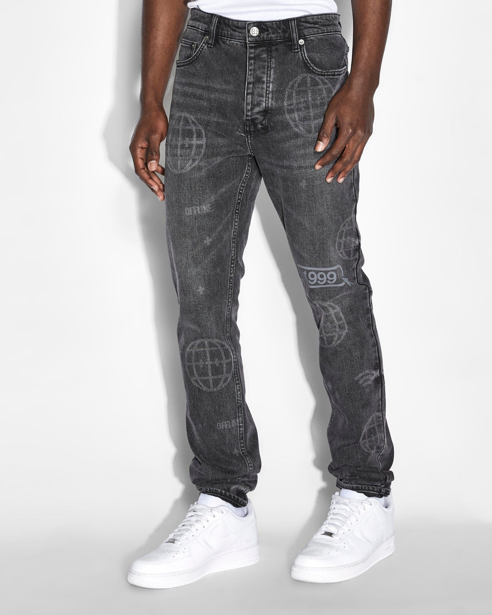 CHITCH KONNEKT SMOKED sold by Ksubi