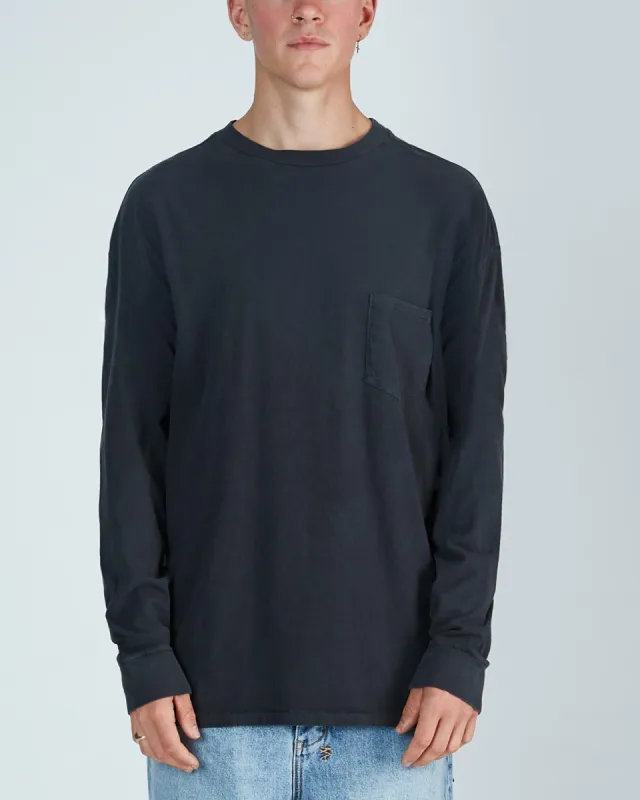 CACHE POCKET LS TEE BACK TO BLACK sold by Ksubi