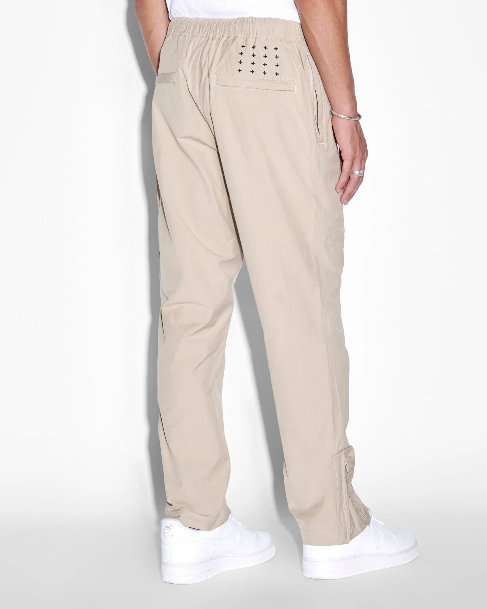 〈 TAN 〉 CHECKED&LINE PANTS 0850604890145NEW_02_025.jpg?sw=600
