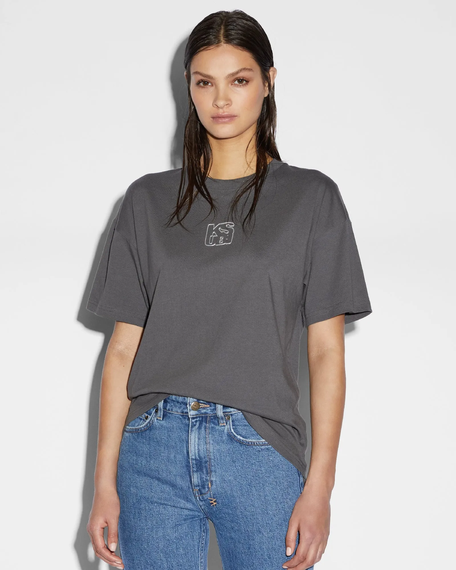 STACKED OH G SS TEE CHARCOAL sold by Ksubi product image thumbnail 4