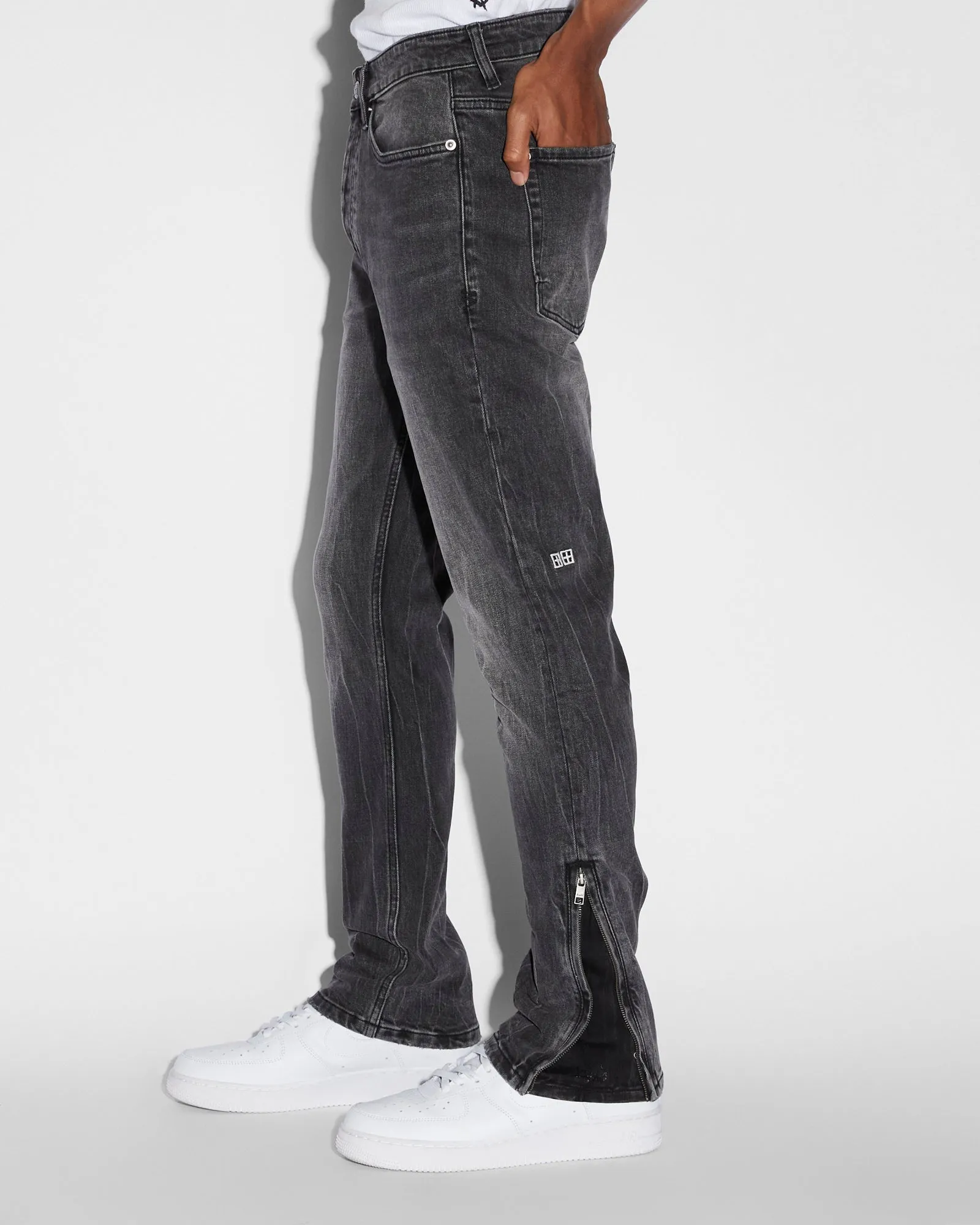 VAN WINKLE CHAMBER BLACK sold by Ksubi