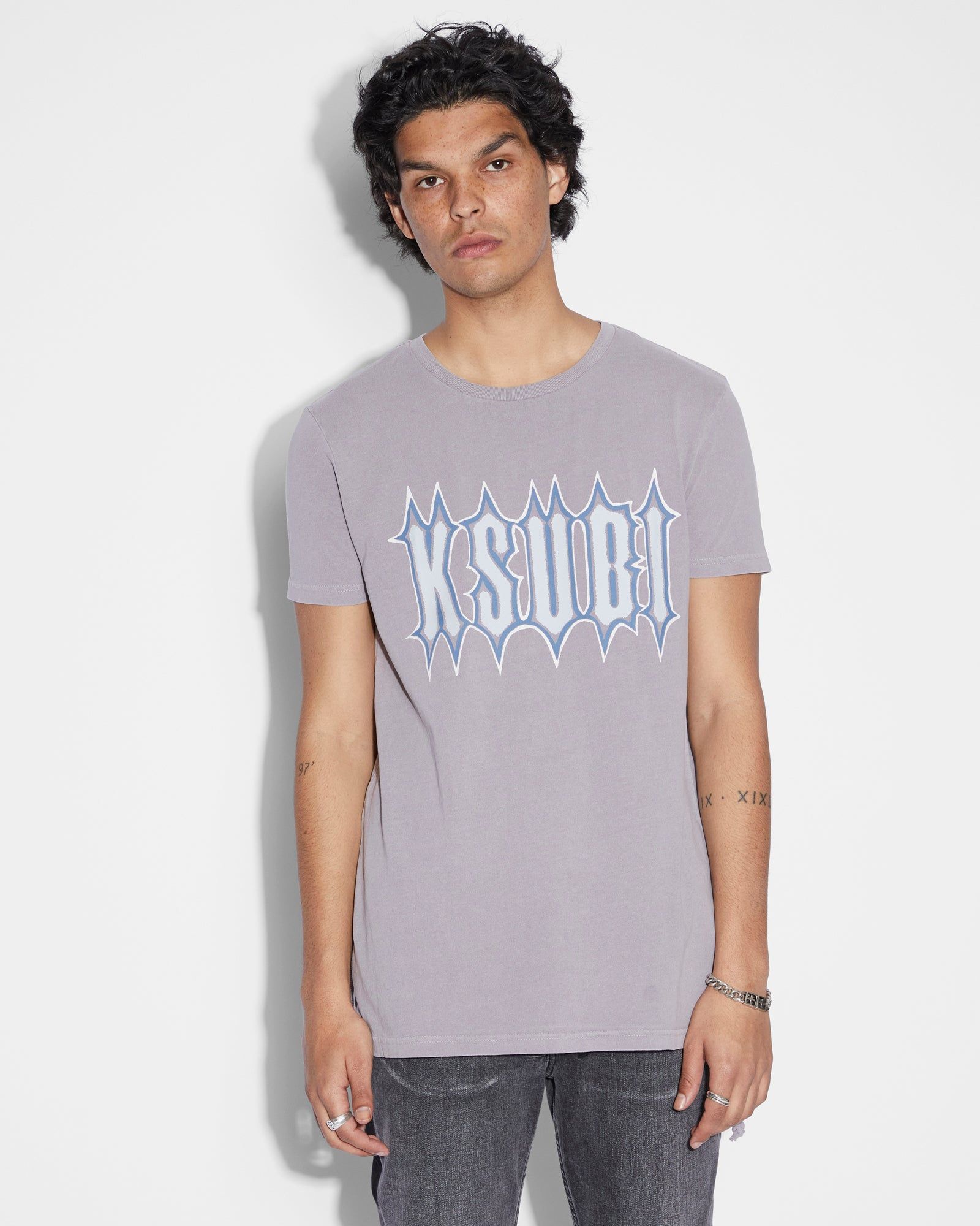 SERRATED SEEING LINES SS TEE SILT sold by Ksubi