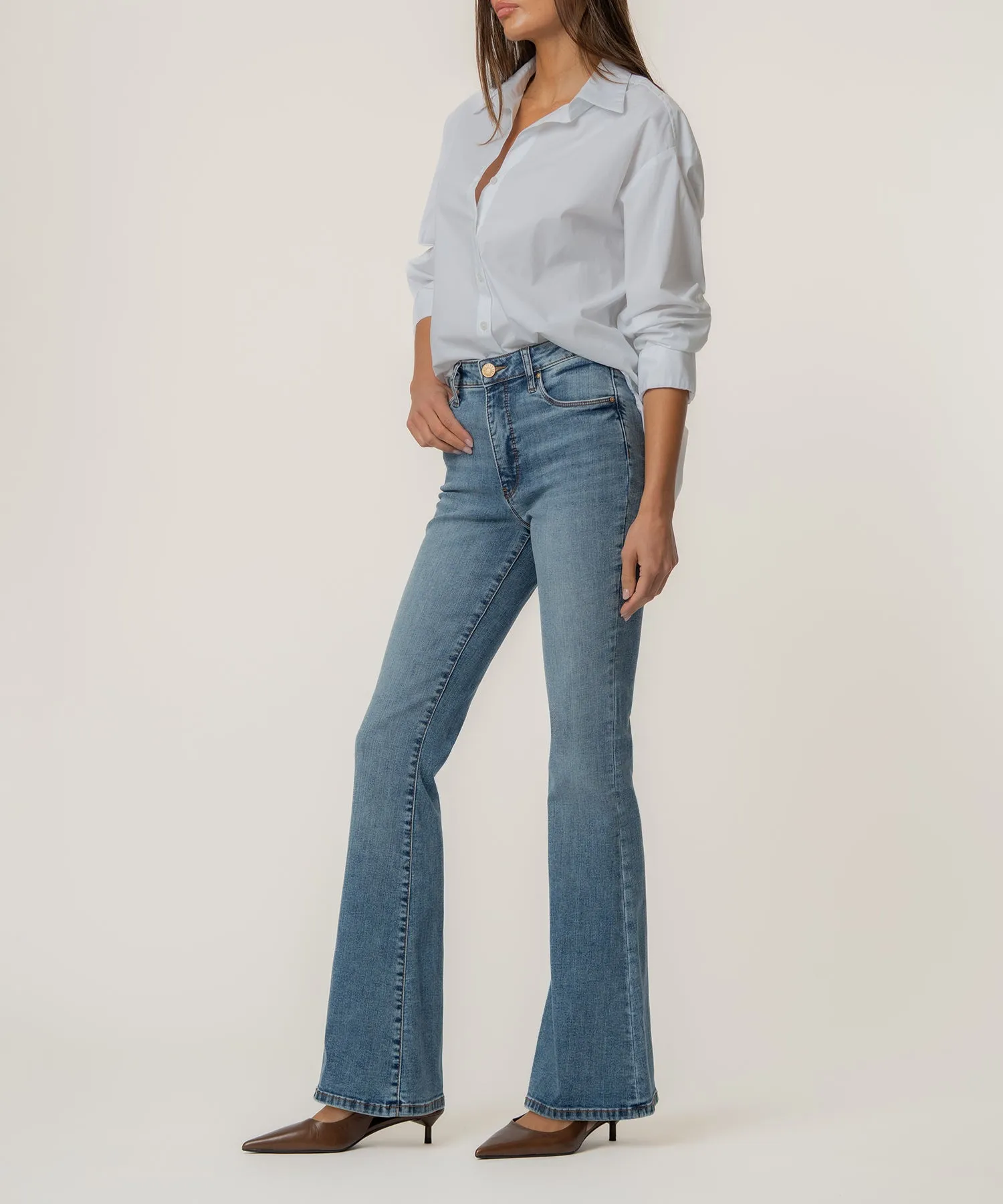Ana High Rise Flare in Obtain Wash sold by Kut from the Kloth product image thumbnail 2