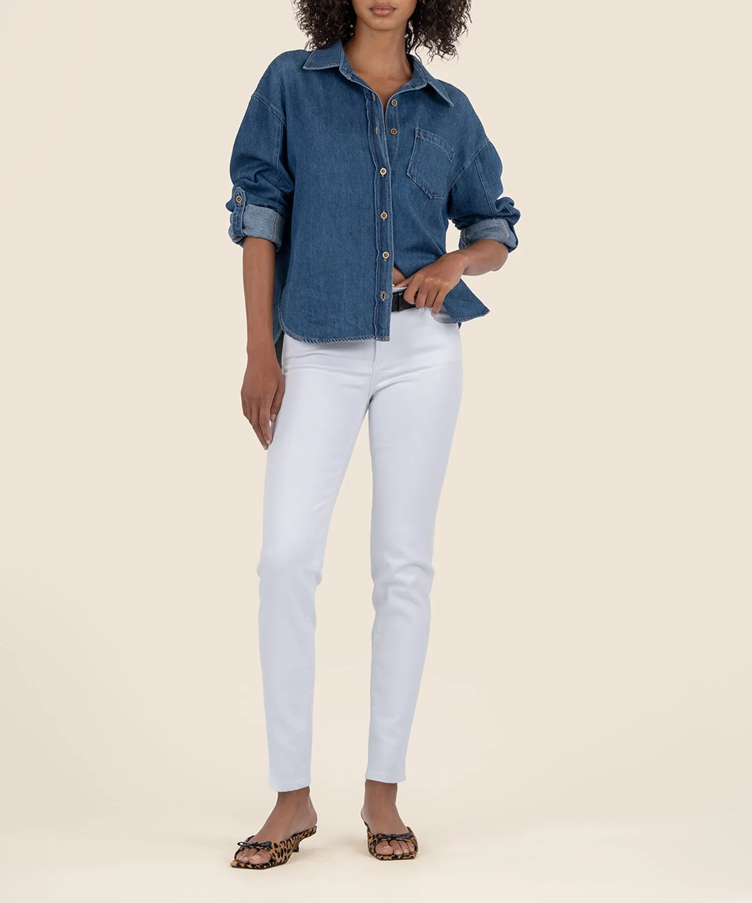 Diana Mid Rise Relaxed Fit Skinny in Optic White sold by Kut from the Kloth
