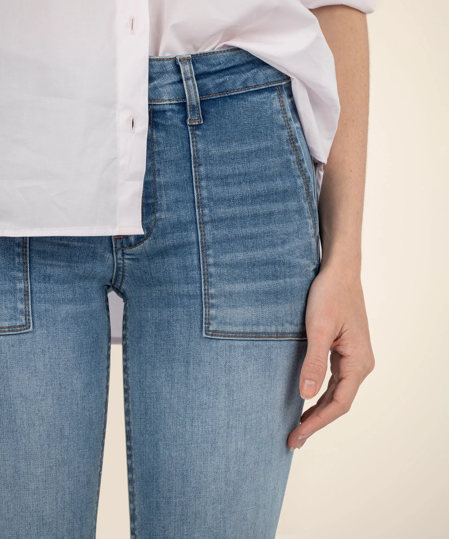 Stevie Crop Straight Leg- FINAL SALE sold by Kut from the Kloth product image thumbnail 4