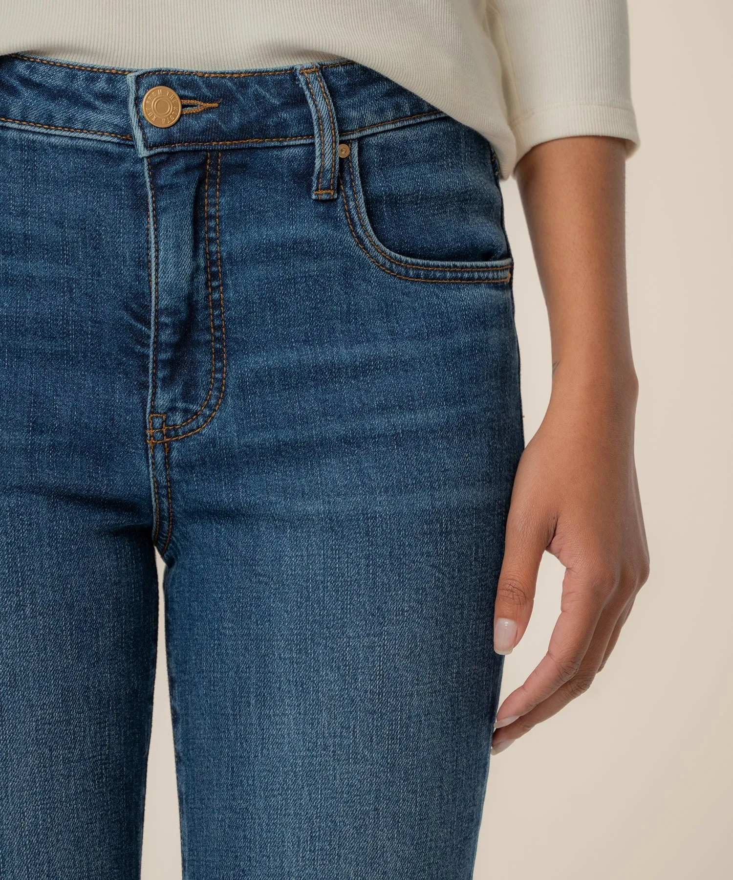 Reese High Rise Ankle Straight sold by Kut from the Kloth product image thumbnail 4