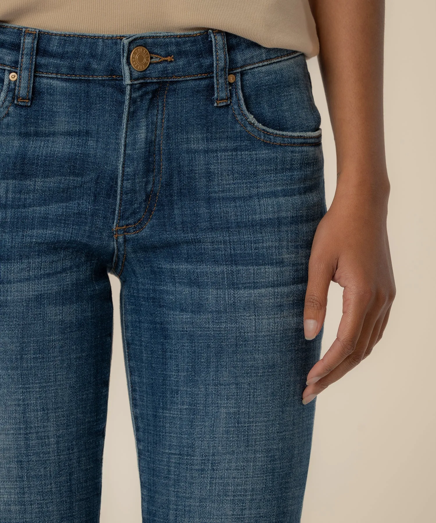 Amy Mid Rise Crop Straight Leg in Deserving Wash sold by Kut from the Kloth product image thumbnail 4