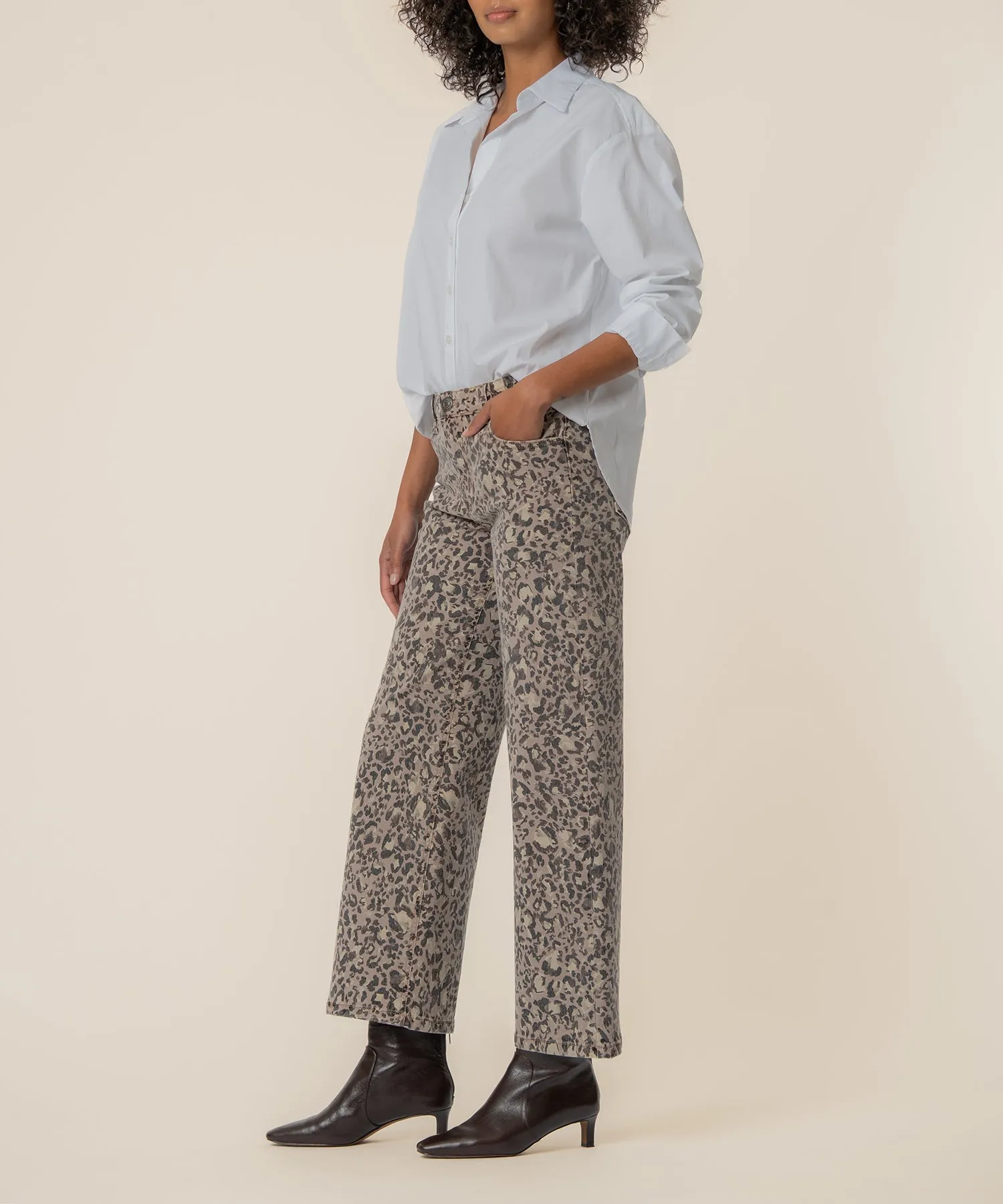 Meg High Rise Wide Leg, Exclusive sold by Kut from the Kloth product image thumbnail 3