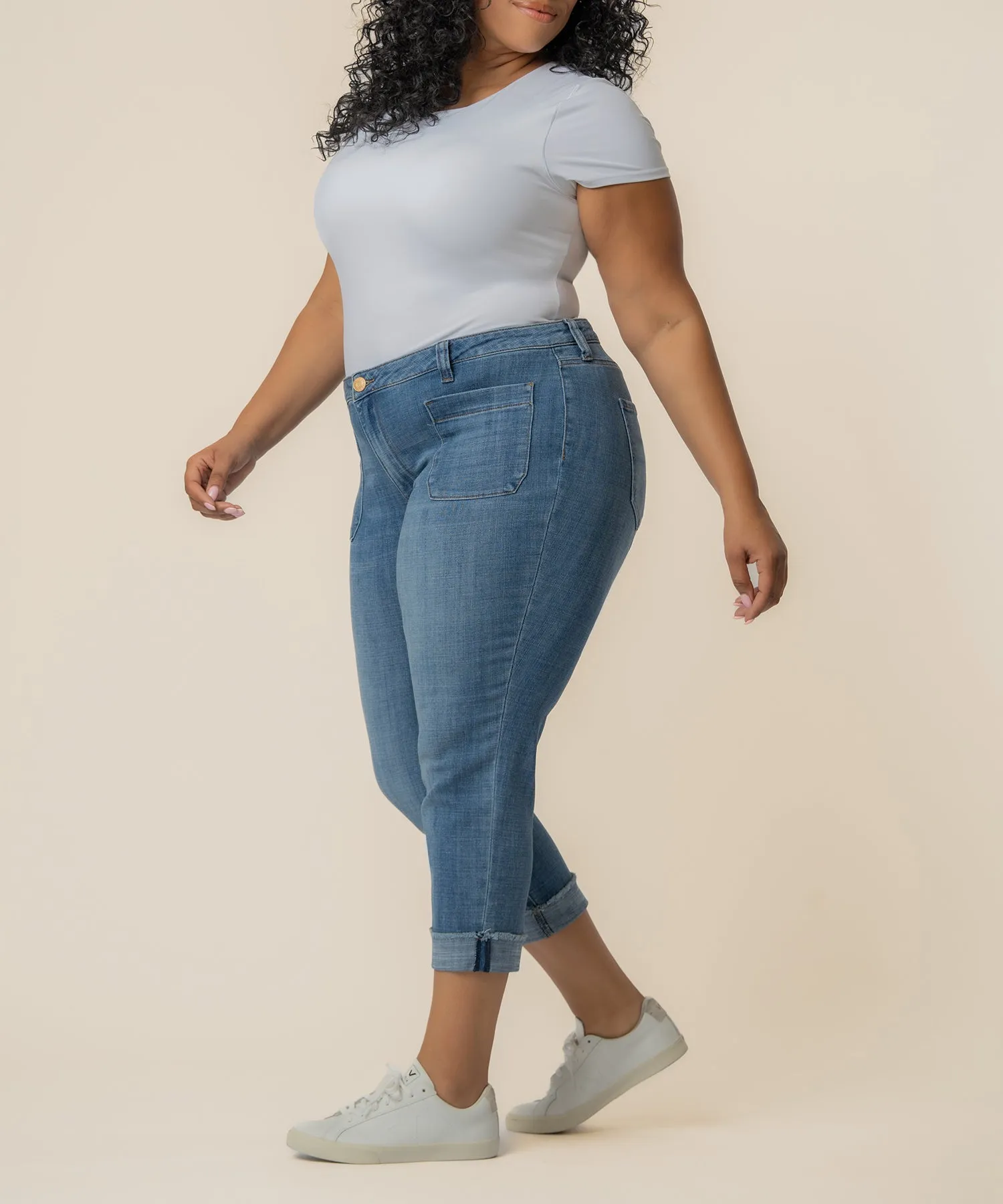 Amy Mid Rise Crop Straight Leg, Plus in Attractive Wash sold by Kut from the Kloth product image thumbnail 2