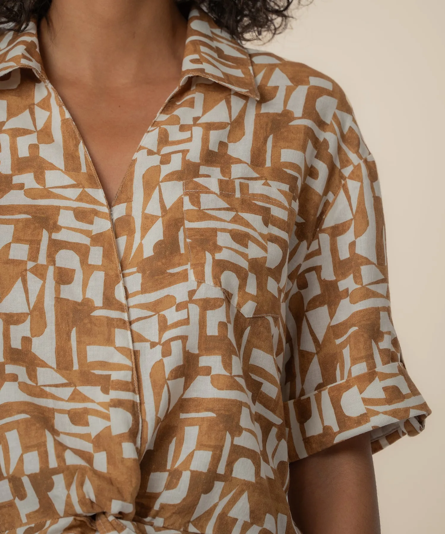 Rebel Linen Knot Front Shirt in Cambridge Wood sold by Kut from the Kloth product image thumbnail 4