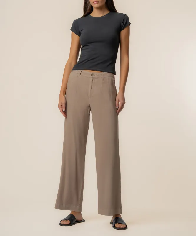 Meg Linen High Rise Wide Straight Leg, Petite in Khaki made by Kut from the Kloth