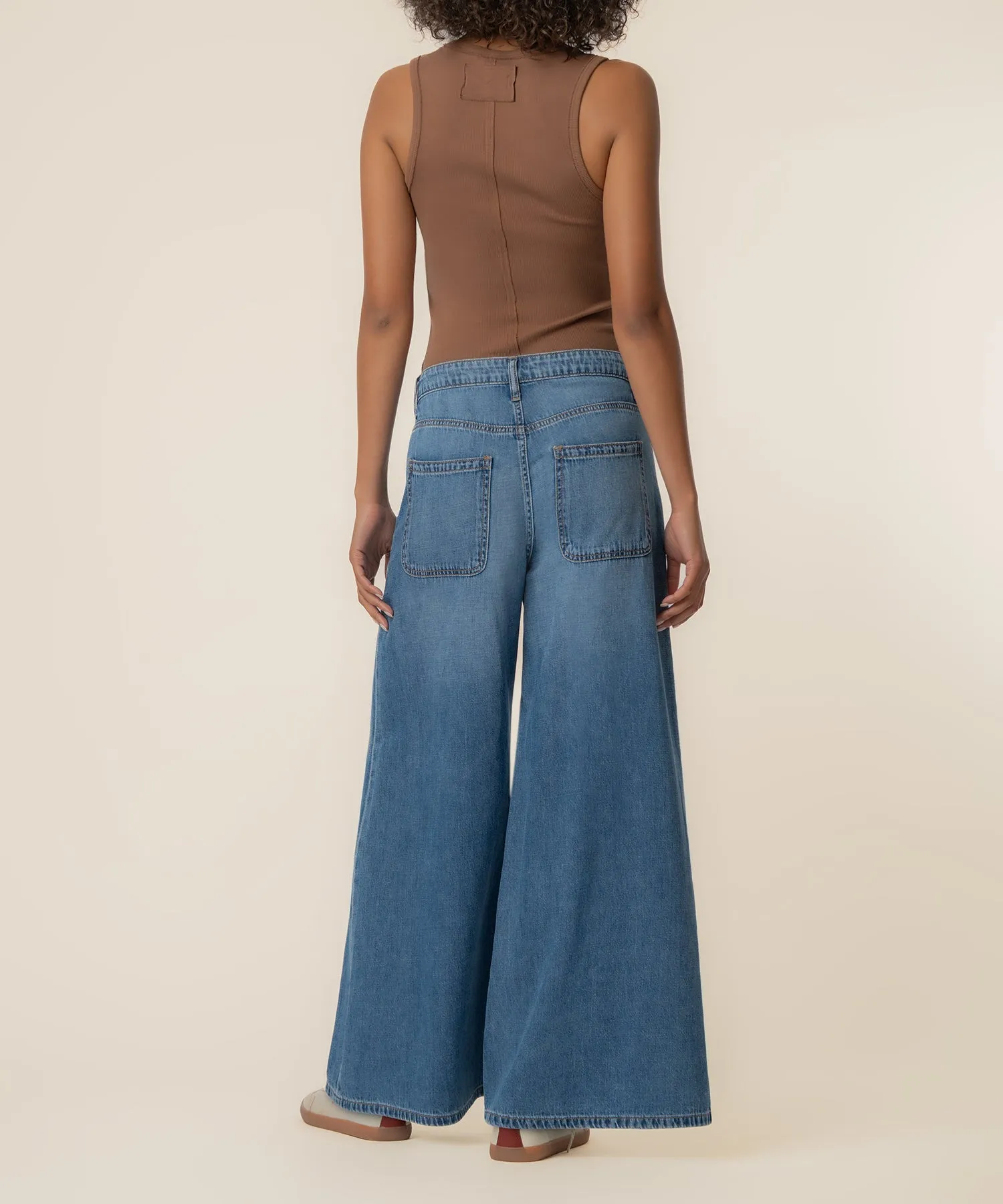 Blake High Rise Super Wide Leg, Exclusive in Simulated Wash sold by Kut from the Kloth product image thumbnail 3