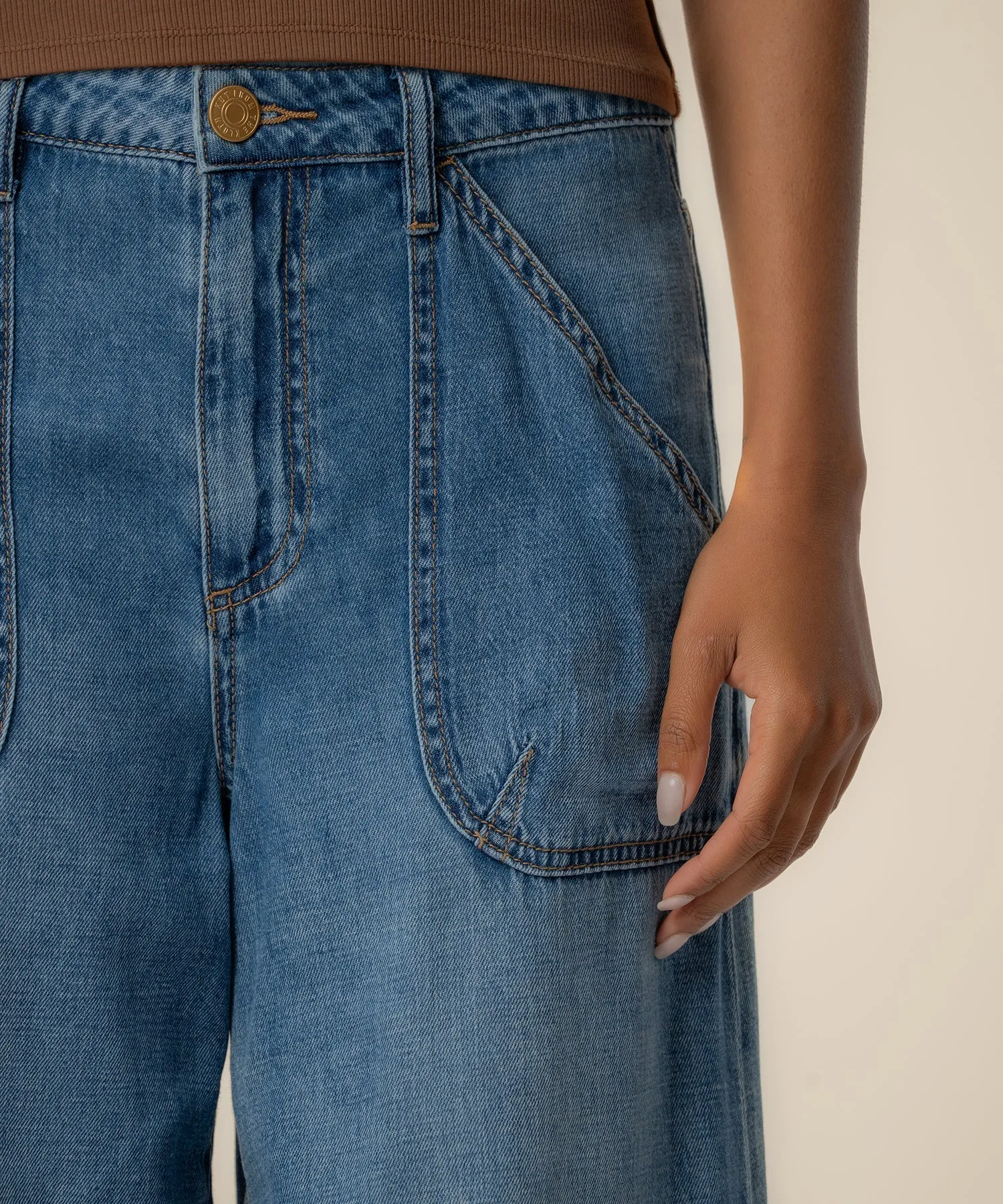 Blake High Rise Super Wide Leg, Exclusive in Simulated Wash sold by Kut from the Kloth product image thumbnail 4