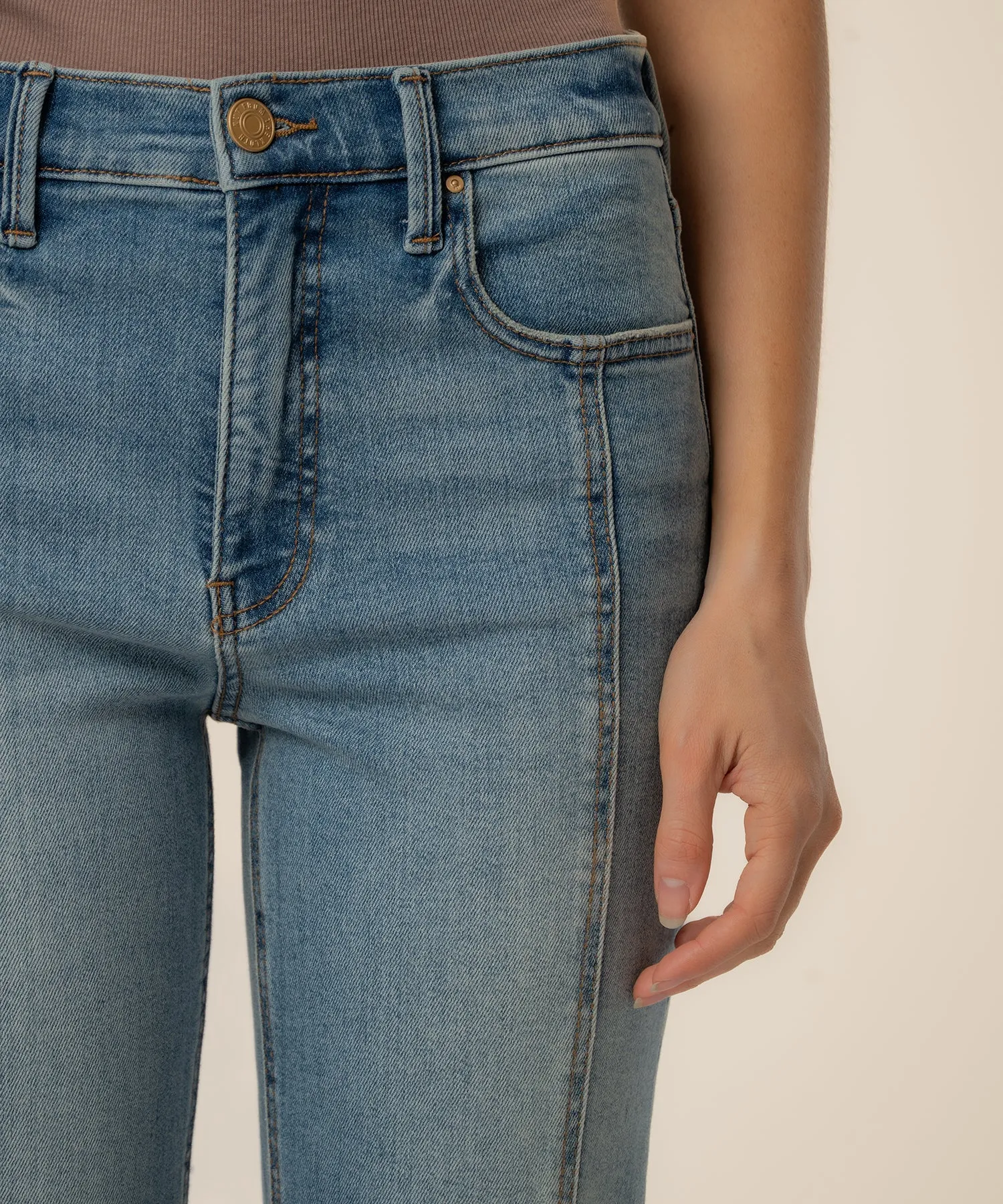 Blair High Rise Straight Leg, Exclusive in Temper Wash sold by Kut from the Kloth product image thumbnail 4