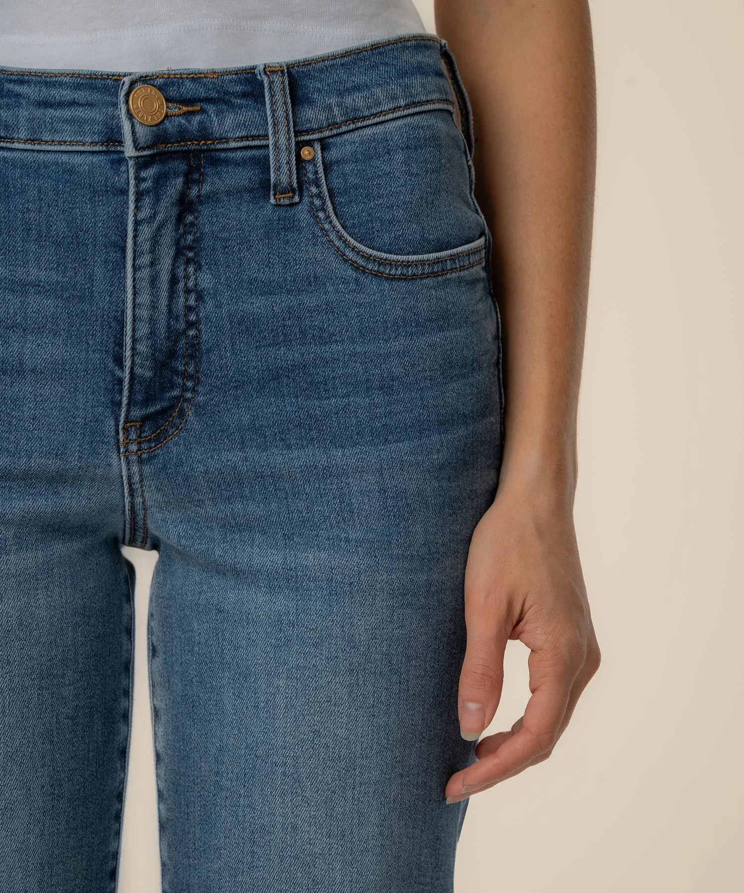 Avery High Rise Straight Leg, Exclusive in Style Wash sold by Kut from the Kloth product image thumbnail 4