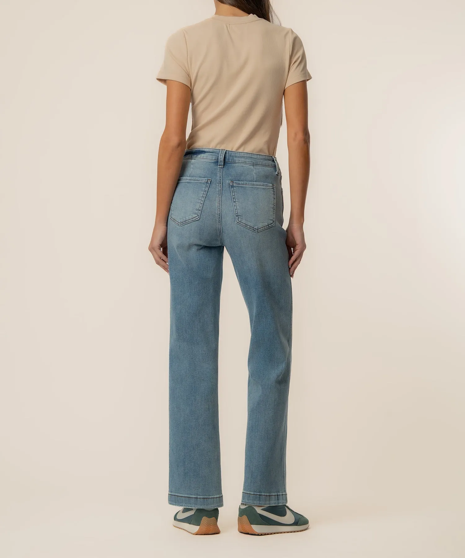 Pattie High Rise Straight Leg in Outstanding Wash sold by Kut from the Kloth product image thumbnail 3