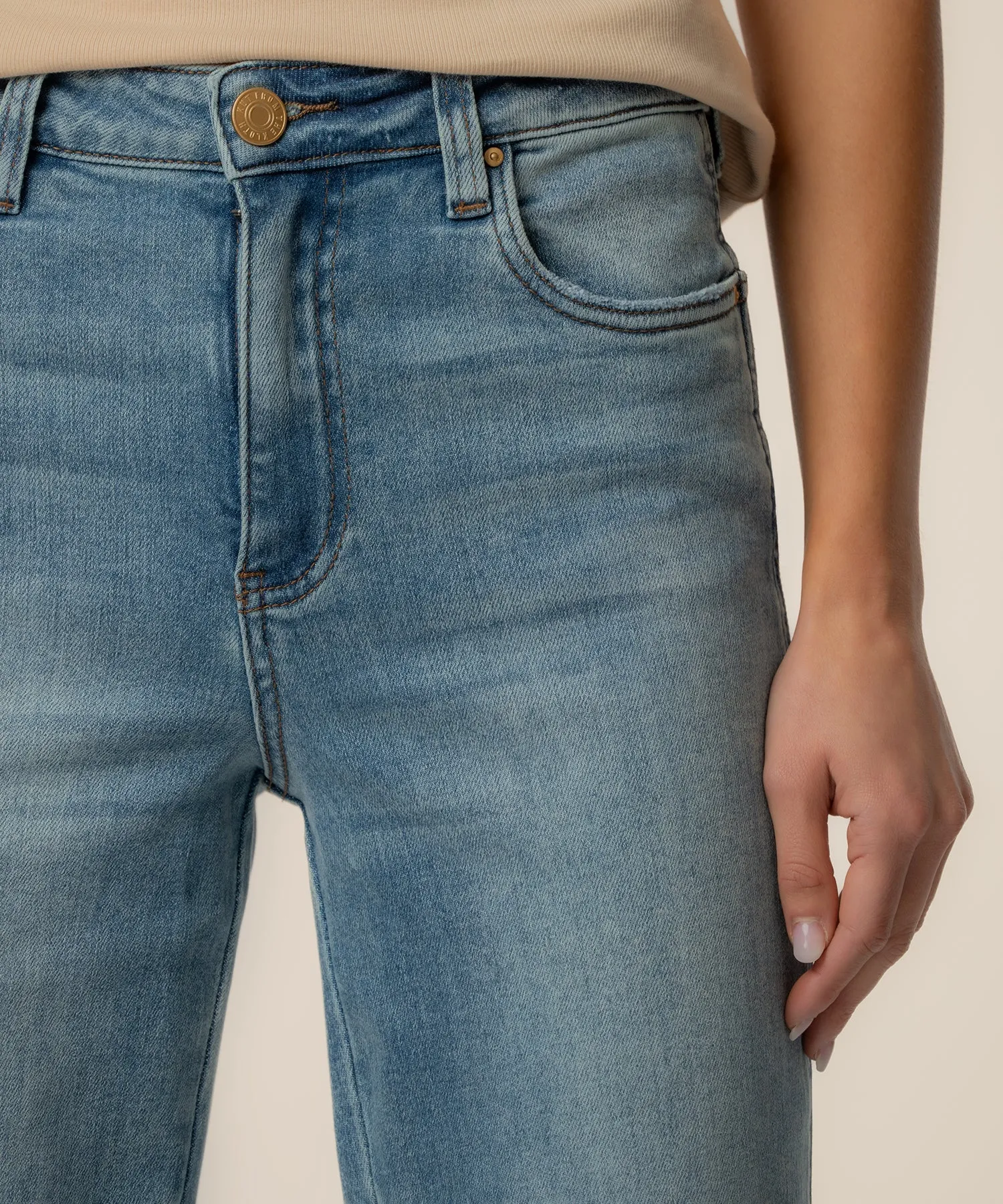 Pattie High Rise Straight Leg in Outstanding Wash sold by Kut from the Kloth product image thumbnail 4