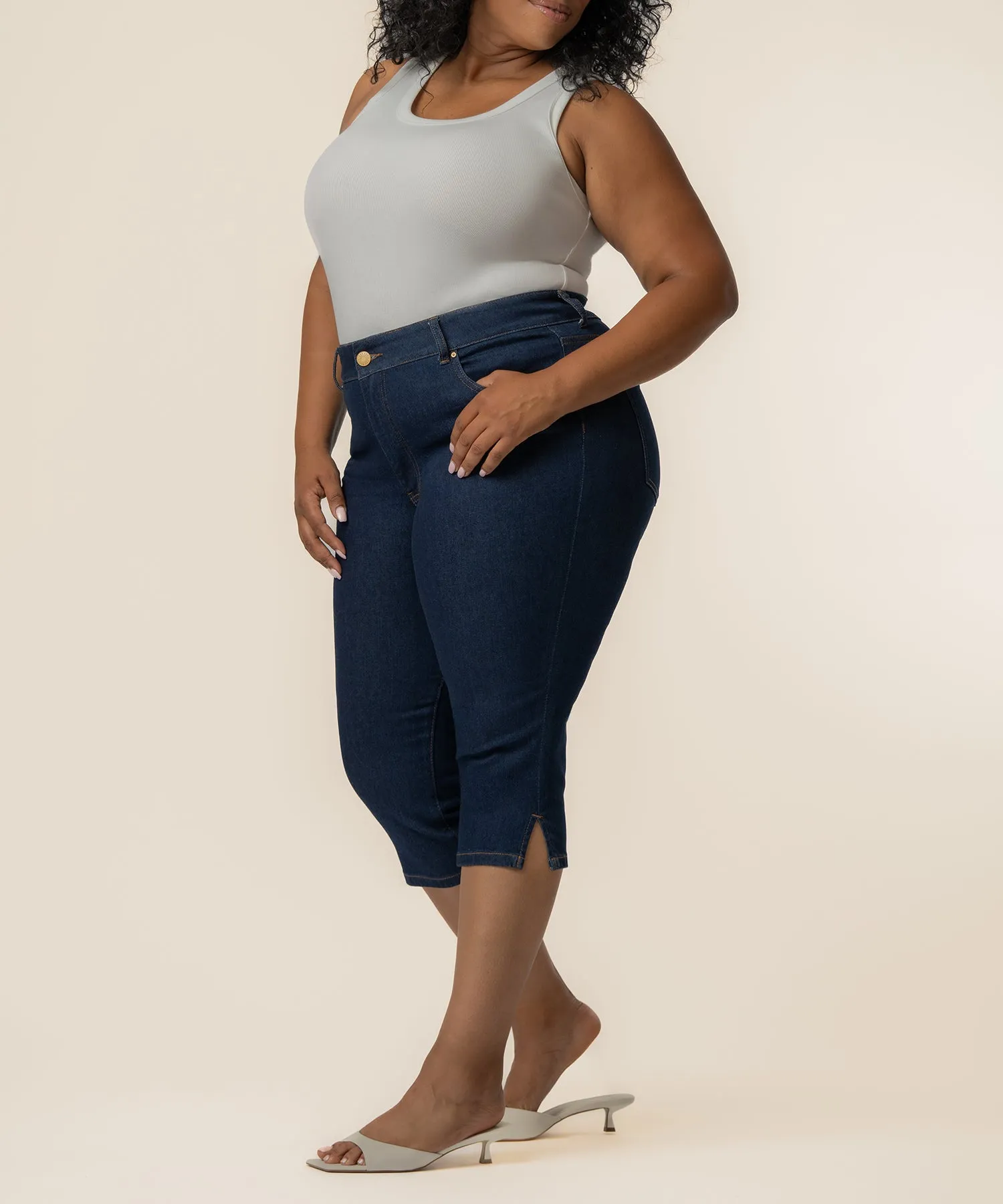 Gigi High Rise Capri, Plus in Sketch Wash sold by Kut from the Kloth product image thumbnail 2