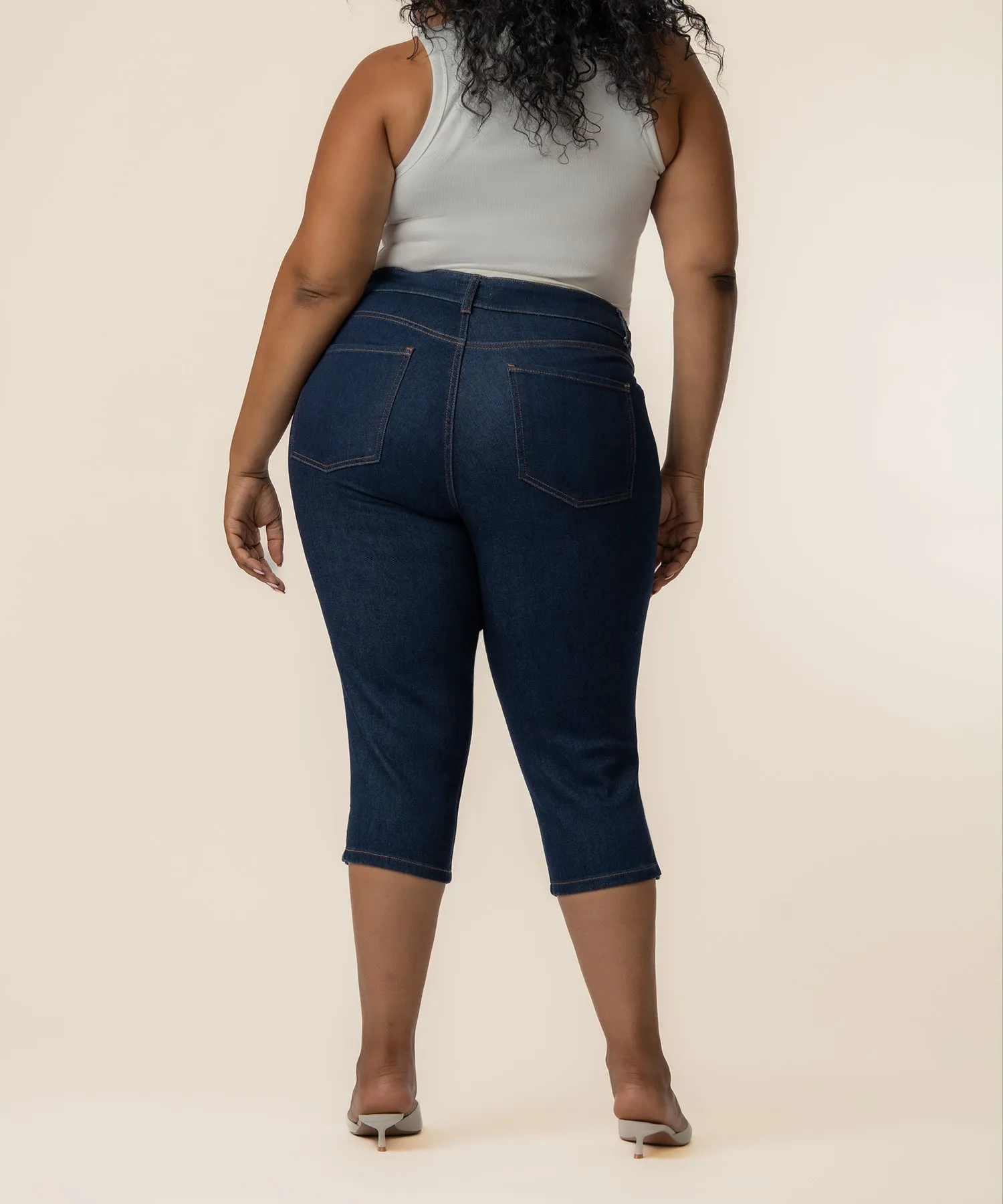 Gigi High Rise Capri, Plus in Sketch Wash sold by Kut from the Kloth product image thumbnail 3