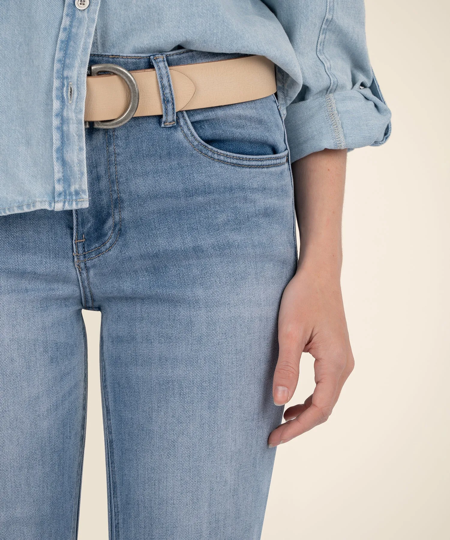 Kelsey High Rise Ankle Flare sold by Kut from the Kloth product image thumbnail 4