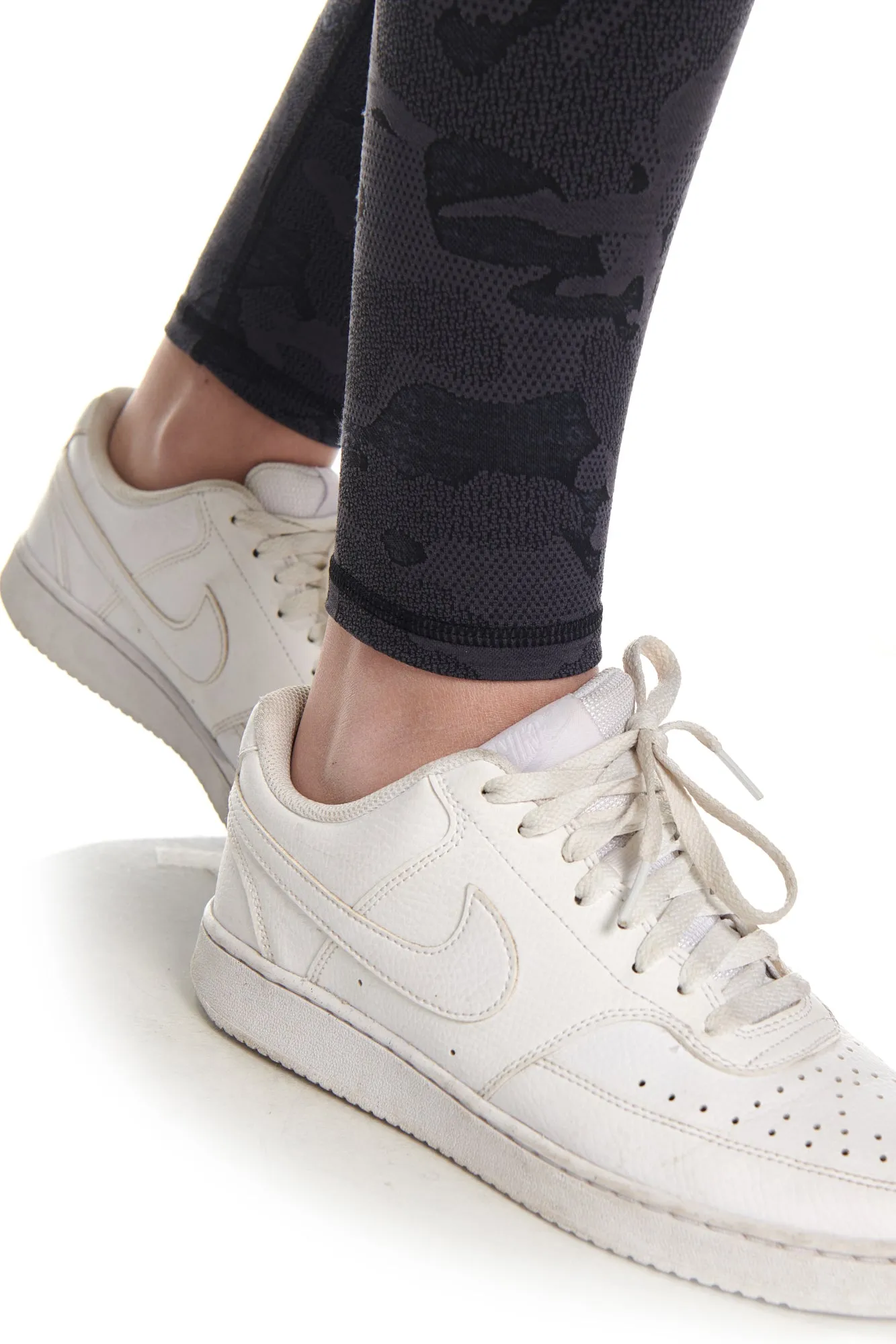 High Waist Printed Jacquard Legging sold by Kyodan product image thumbnail 4