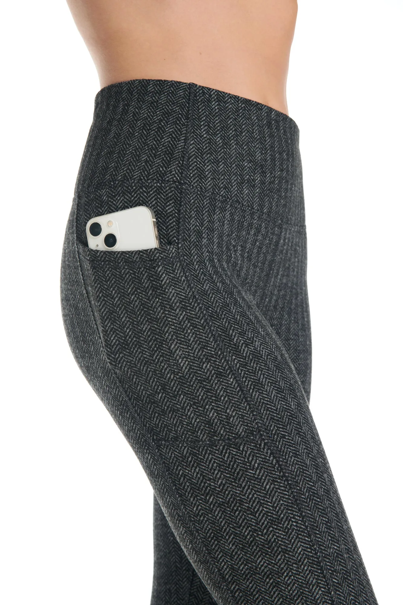 Run Herringbone Jacquard Warm Legging sold by Kyodan product image thumbnail 4