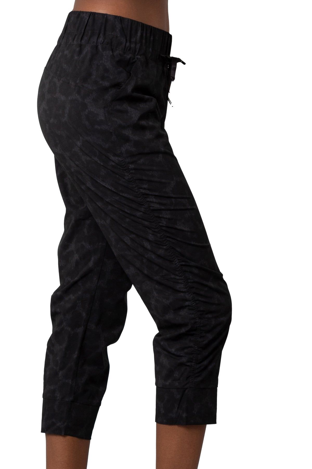 Move Freely Crop sold by Kyodan product image thumbnail 41