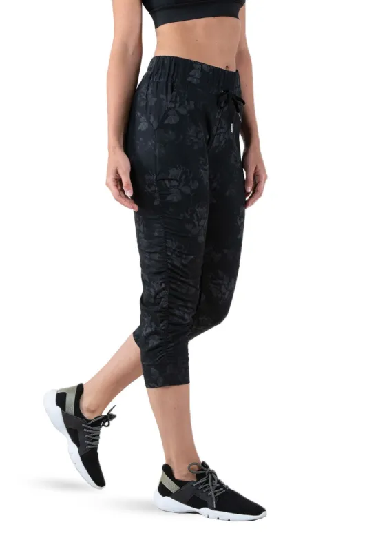 Move Freely Crop sold by Kyodan