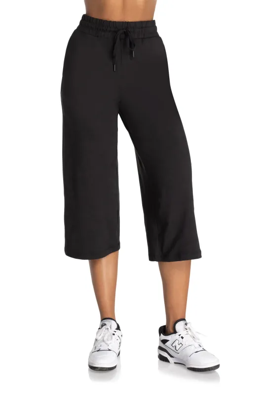 Liberty soft capri trousers made by Kyodan