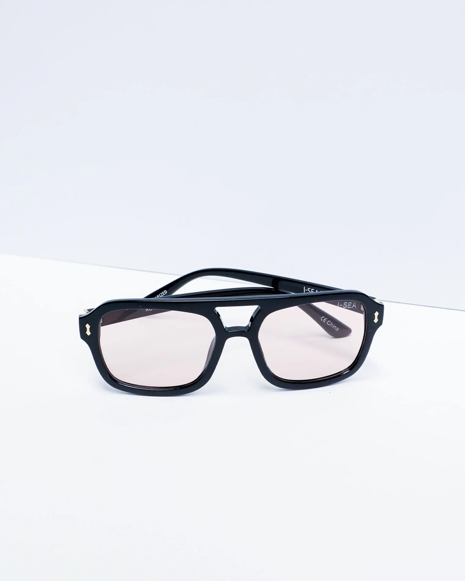 I-SEA Royal Sunglasses - Black Peach sold by l*space product image thumbnail 4