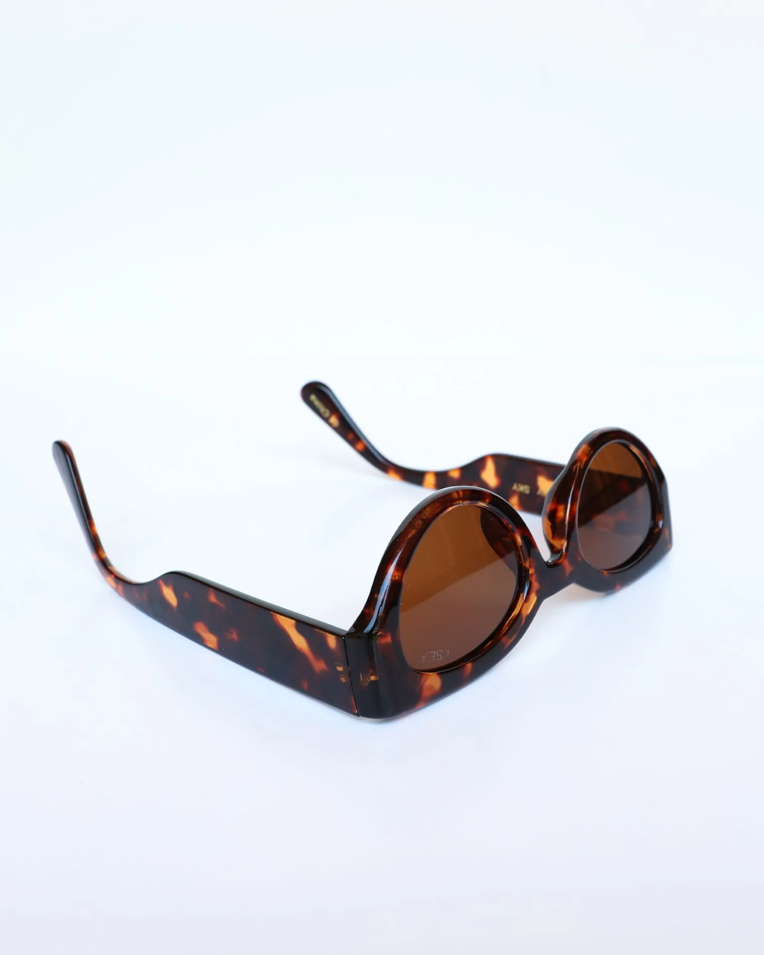 I-SEA Ashbury Sky Sunglasses sold by l*space product image thumbnail 5