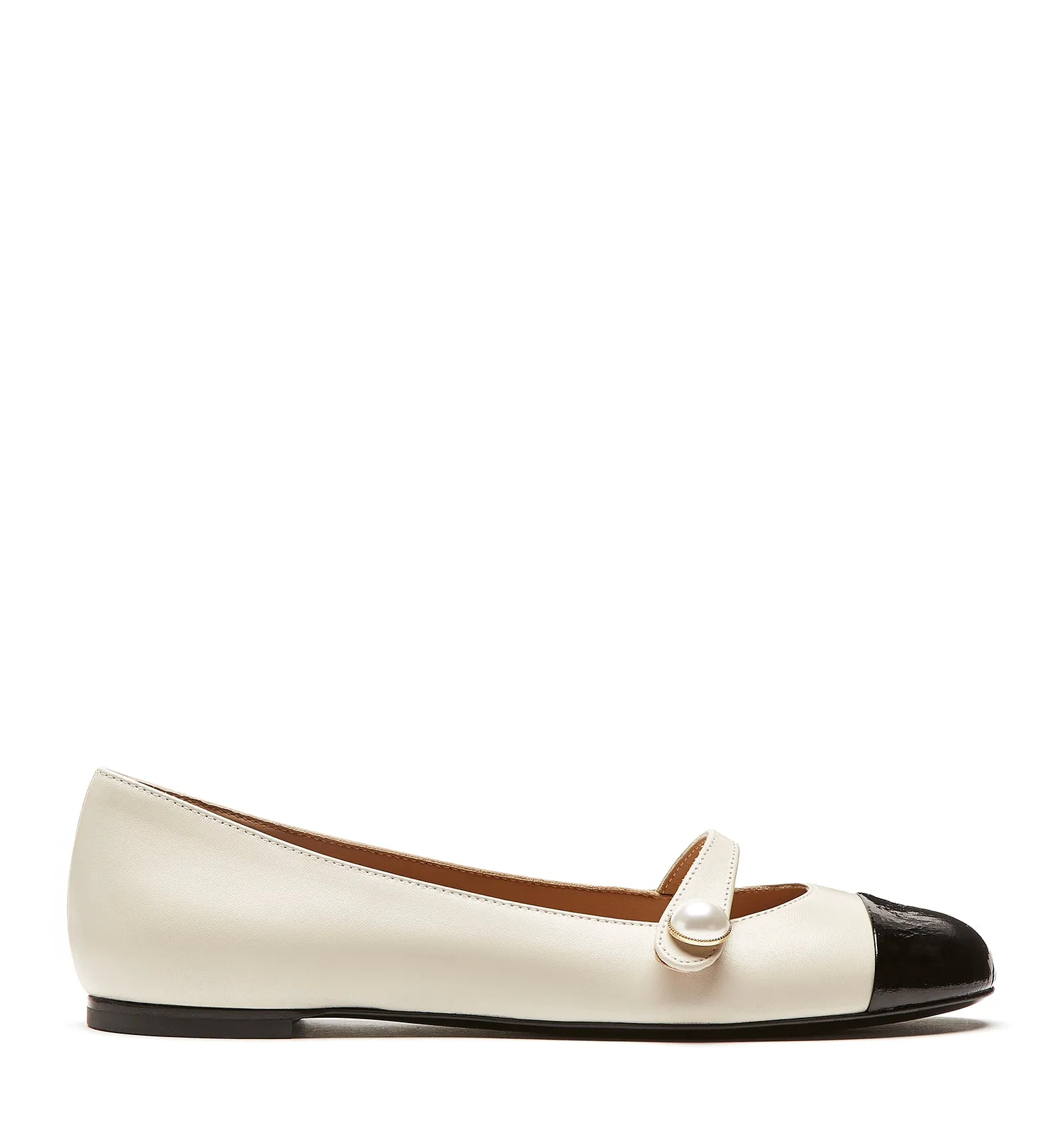 ADORE LEATHER FLAT sold by La CANADIENNE