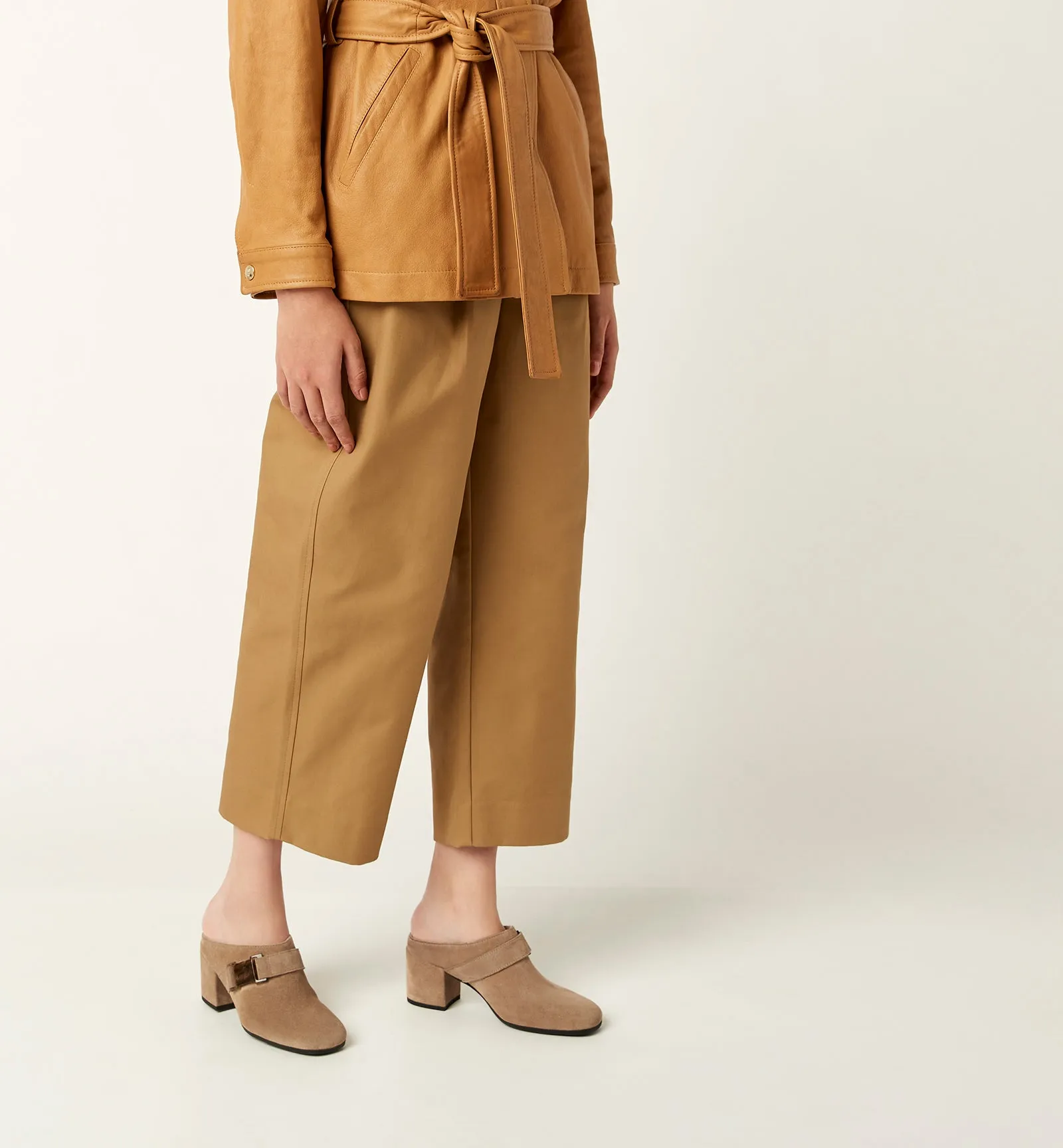 JULIET SUEDE CLOG sold by La CANADIENNE product image thumbnail 5