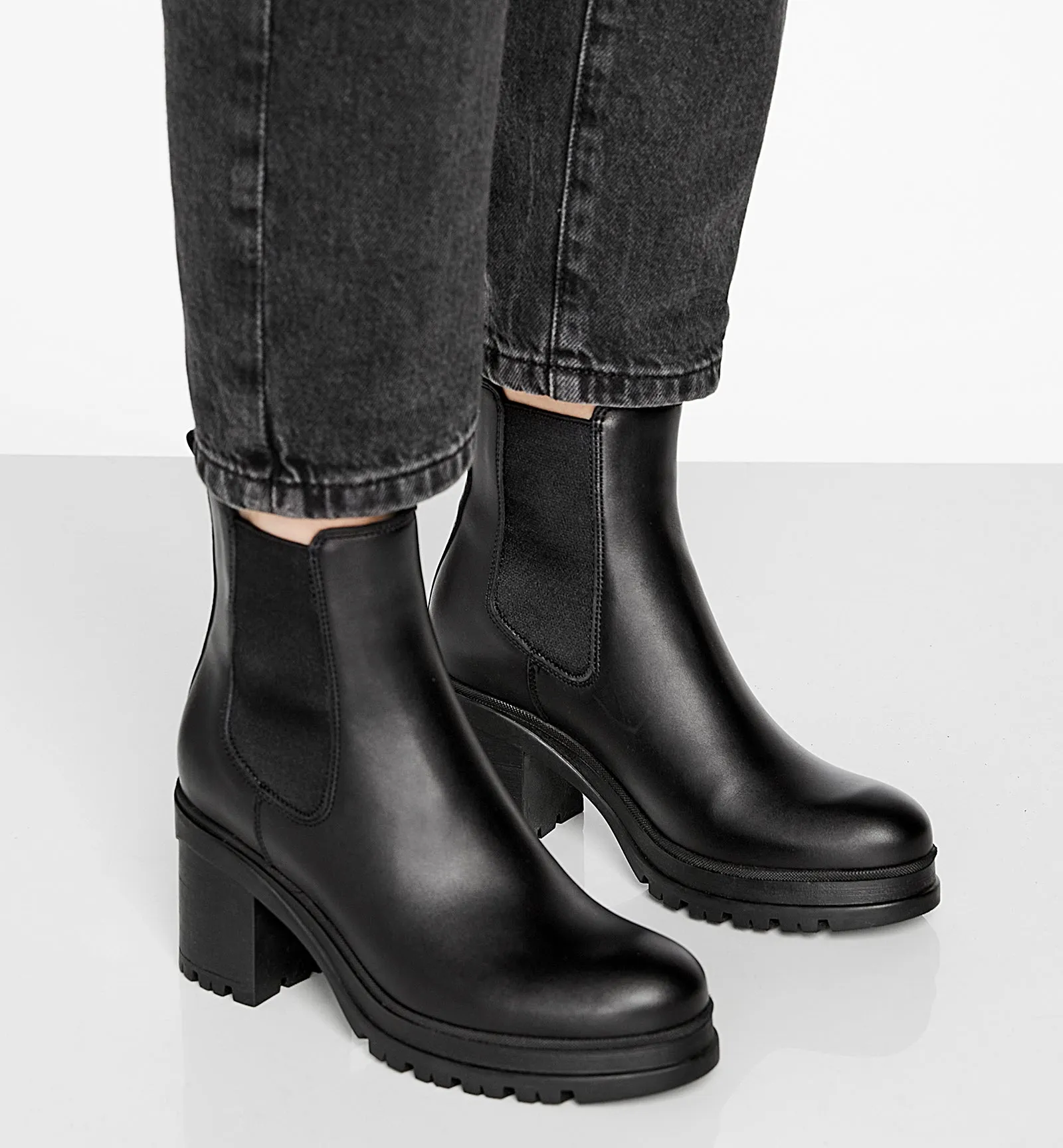 PAXTON LEATHER BOOTIE sold by La CANADIENNE product image thumbnail 5