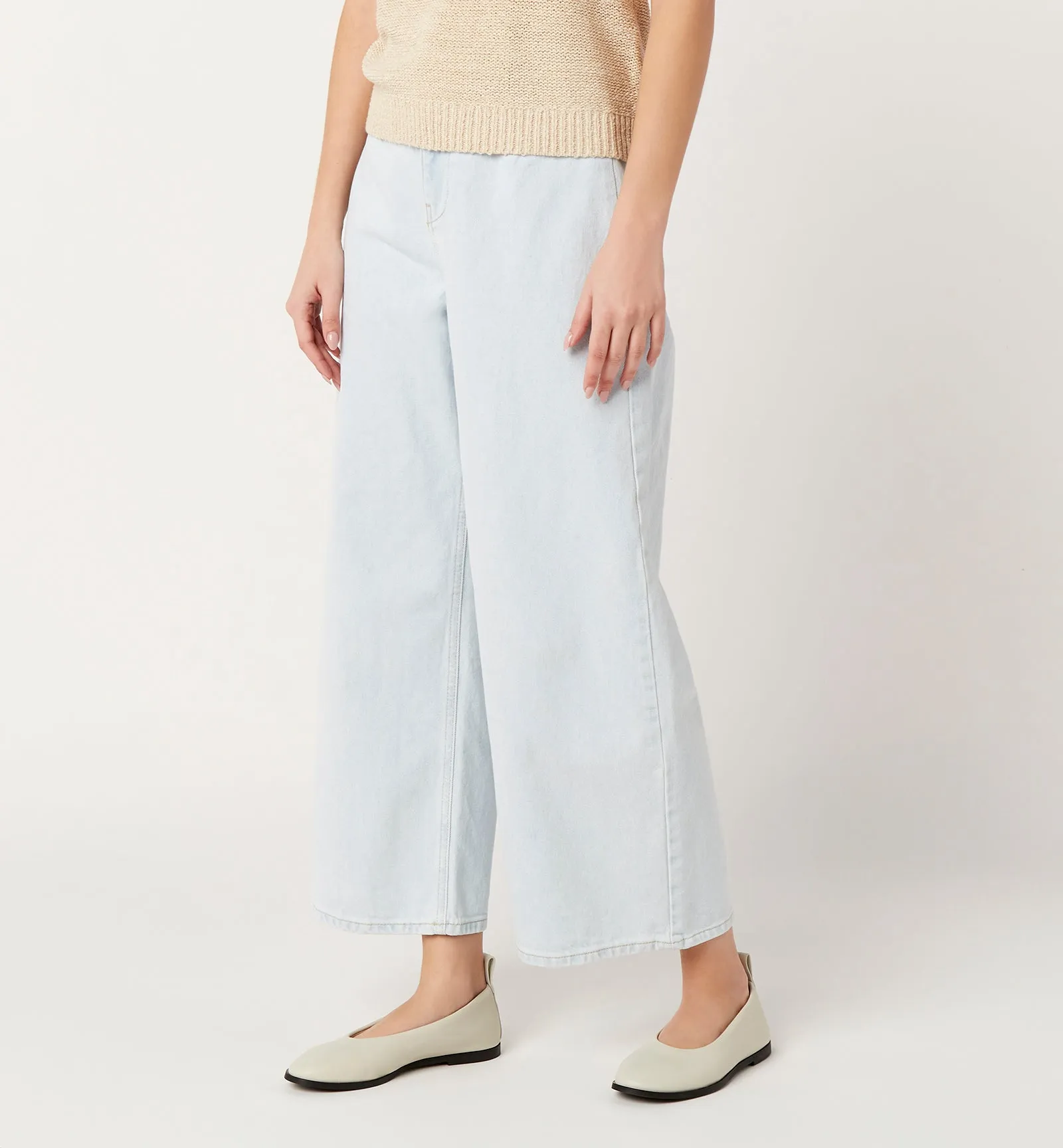 GIGI LEATHER FLAT sold by La CANADIENNE product image thumbnail 5