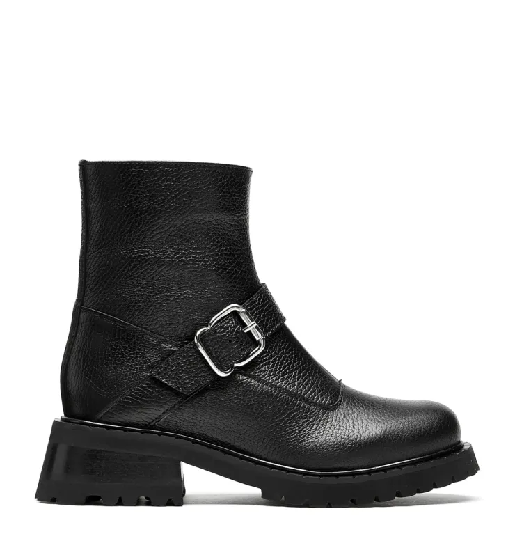 CLIVE PEBBLED LEATHER BOOTIE sold by La CANADIENNE
