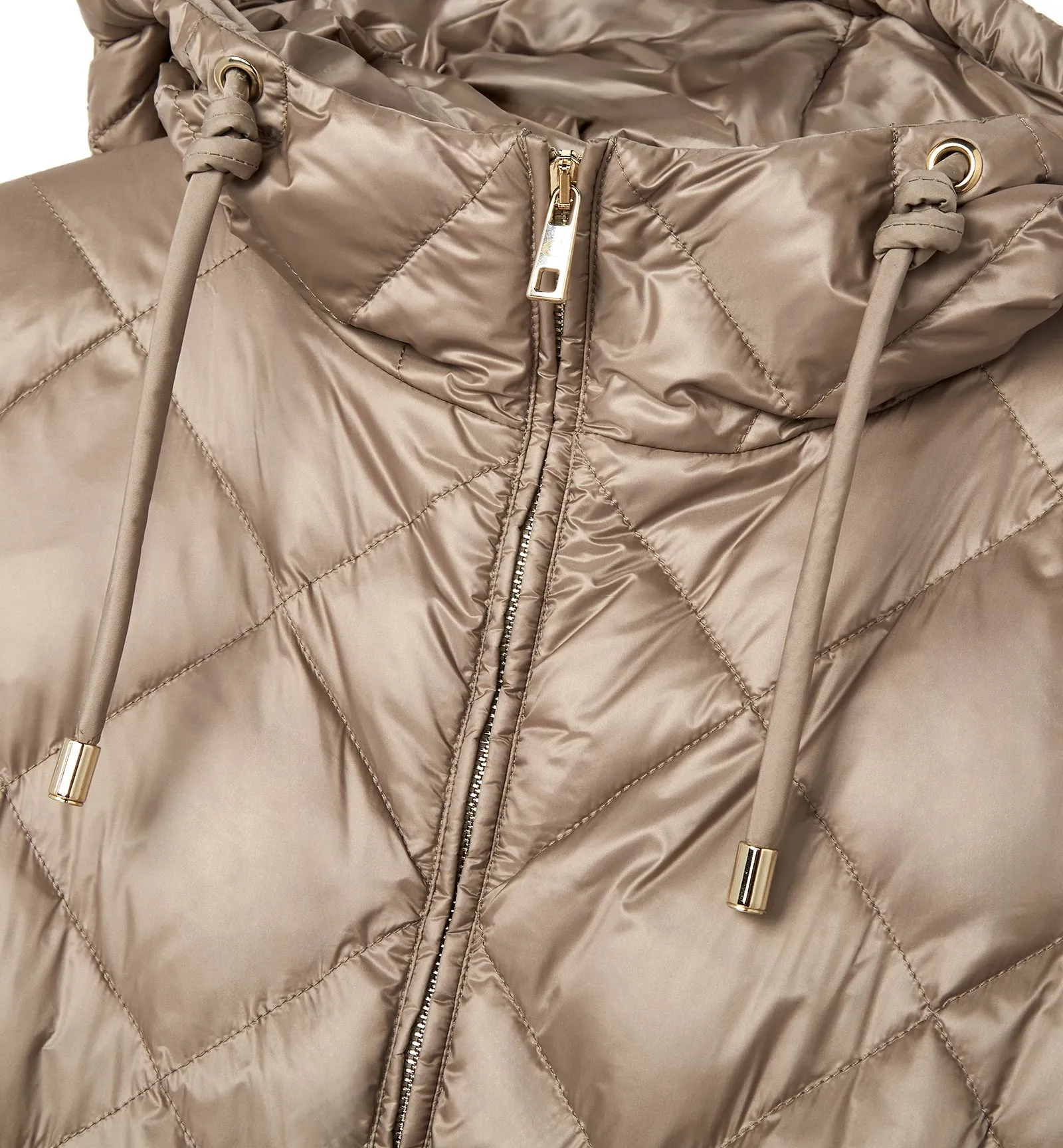 NURU LONG QUILTED DOWN VEST sold by La CANADIENNE product image thumbnail 4