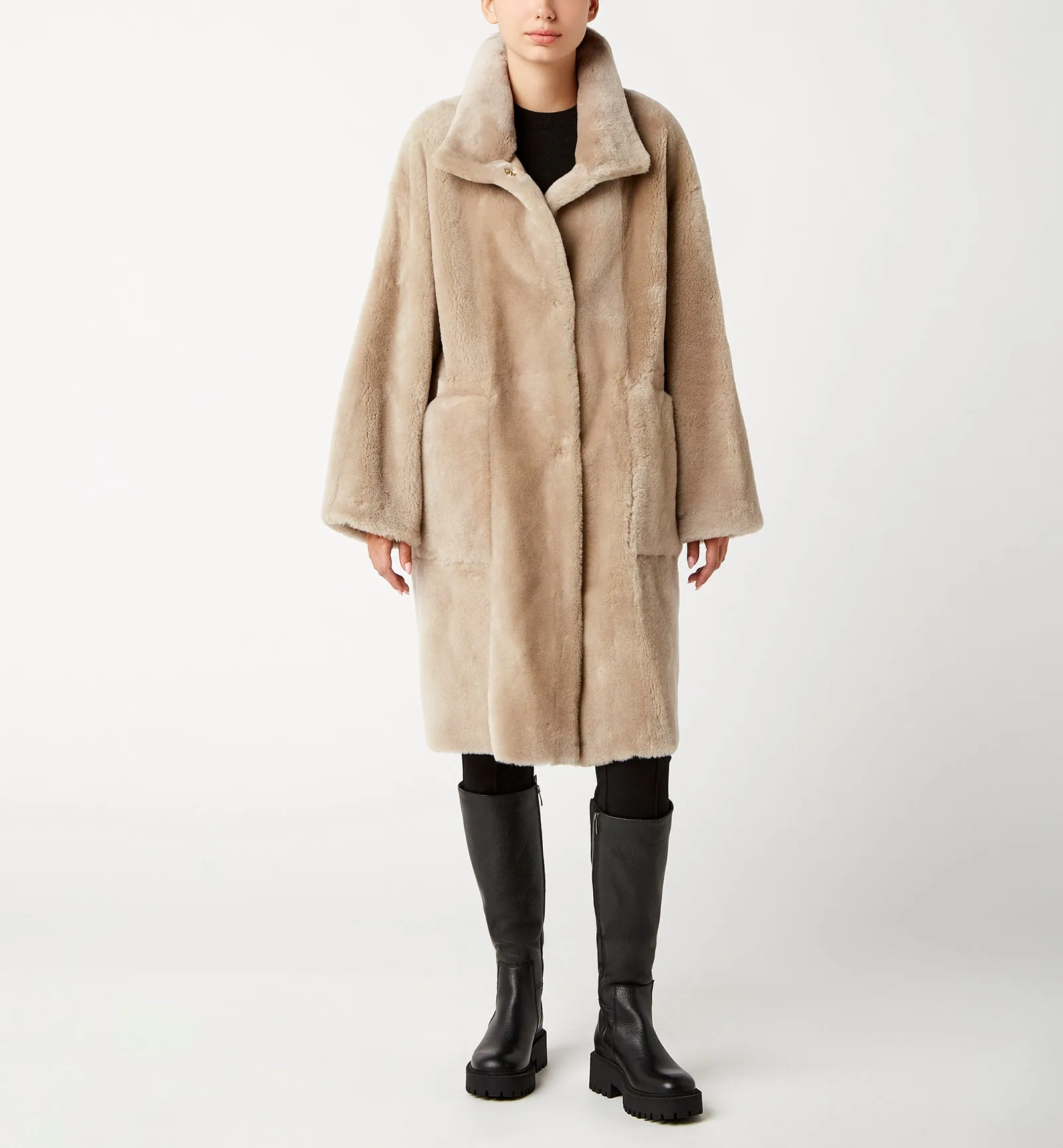 NERO SHEARLING REVERSIBLE LONG COAT sold by La CANADIENNE product image thumbnail 5