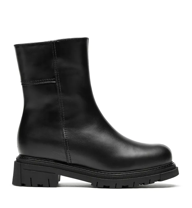 DEBBY SHEARLING-LINED LEATHER BOOTIE sold by La CANADIENNE