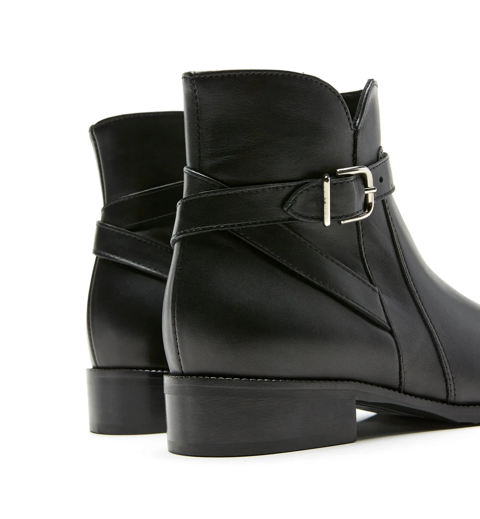 SURI LEATHER BOOTIE sold by La CANADIENNE product image thumbnail 4