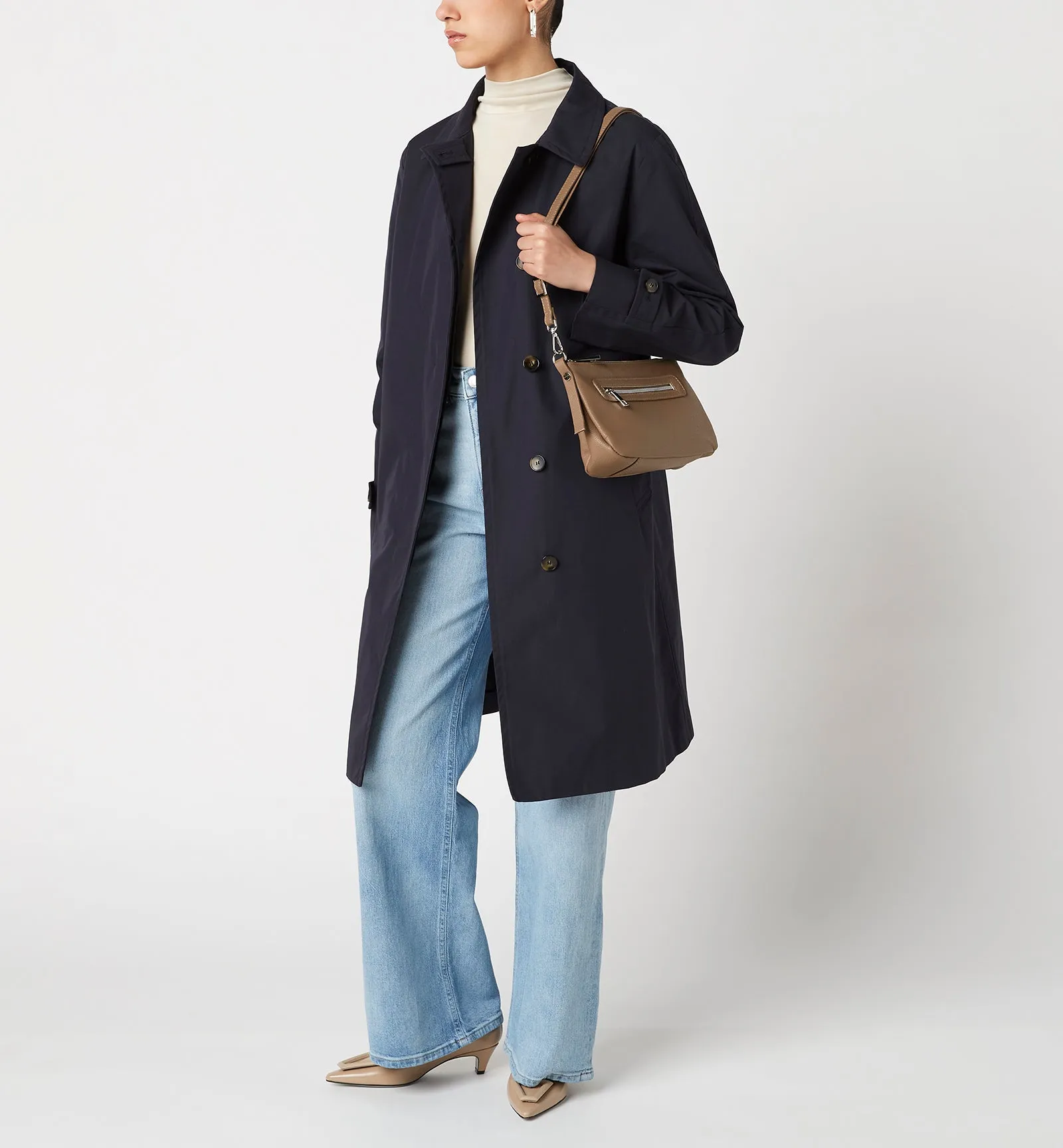 MARKET LEATHER CROSSBODY BAG sold by La CANADIENNE product image thumbnail 5