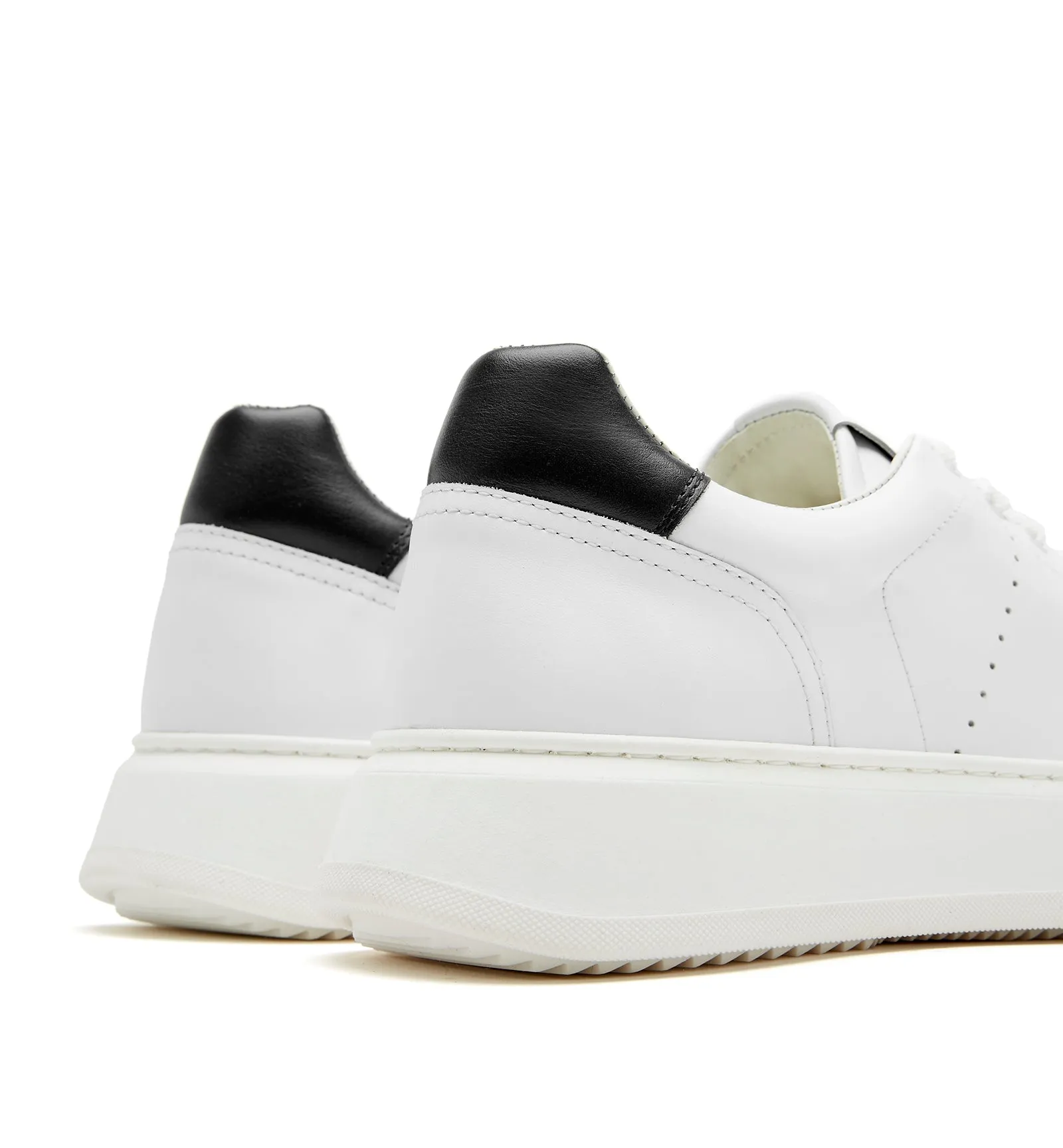 LYLE MEN'S LEATHER SNEAKER sold by La CANADIENNE product image thumbnail 4