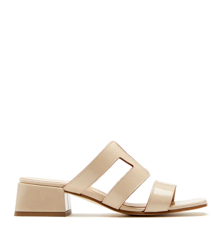 FIFI CRUSHED LEATHER SANDAL made by La CANADIENNE