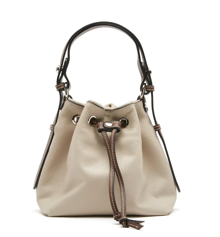 MEERA LEATHER BUCKET BAG made by La CANADIENNE
