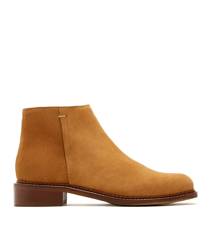 SHIRA SUEDE BOOTIE made by La CANADIENNE