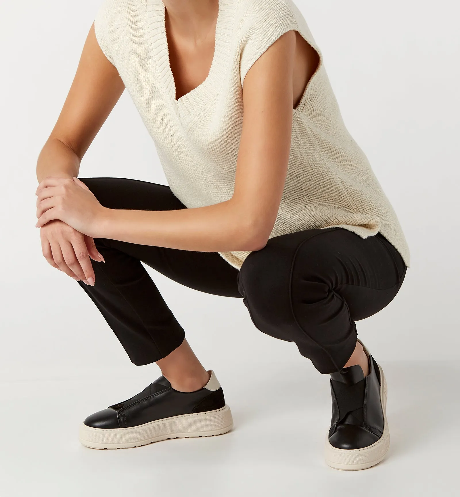 KEVIN LEATHER SNEAKER sold by La CANADIENNE product image thumbnail 2