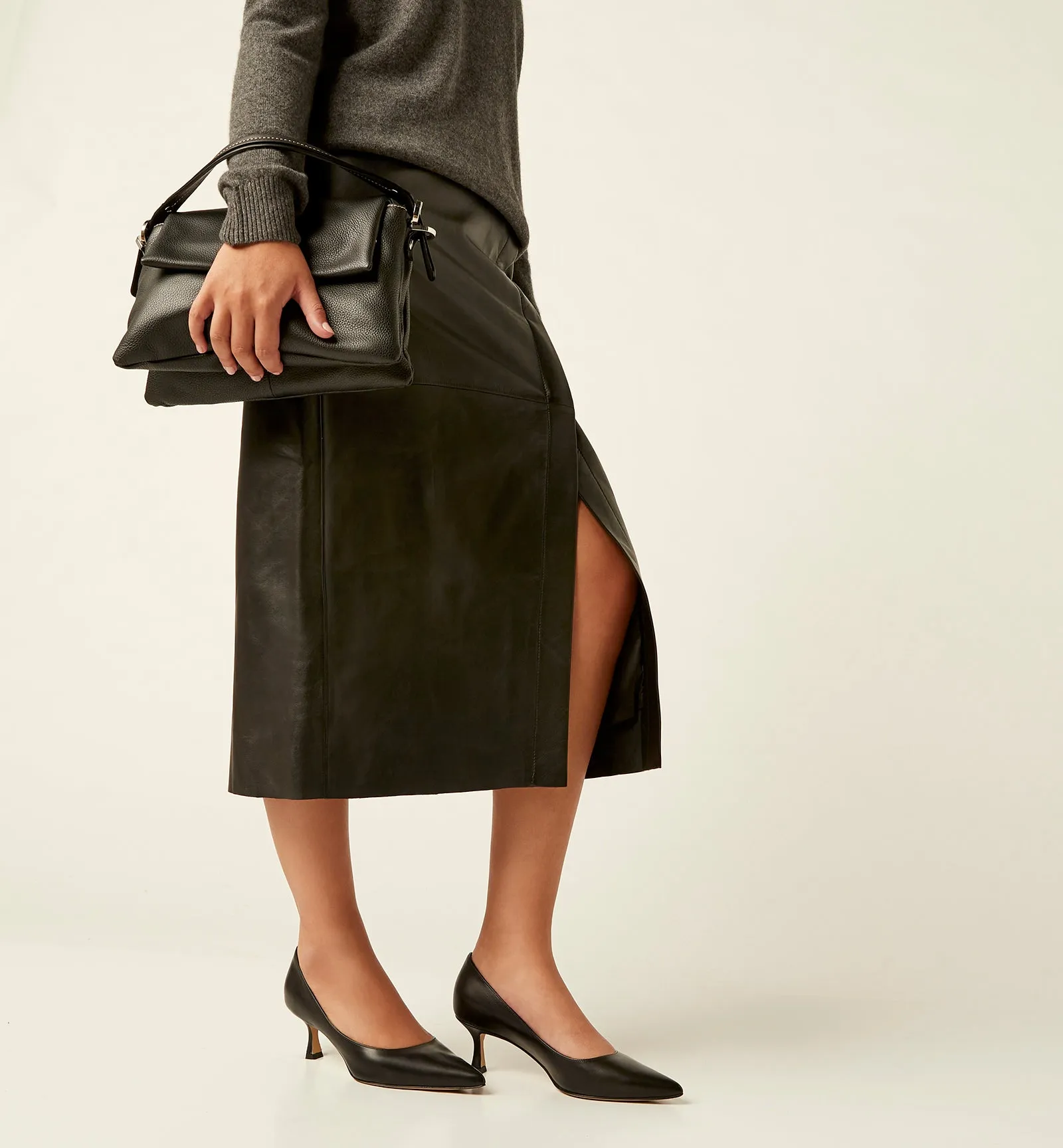 ALYSSE LEATHER PUMP sold by La CANADIENNE product image thumbnail 2