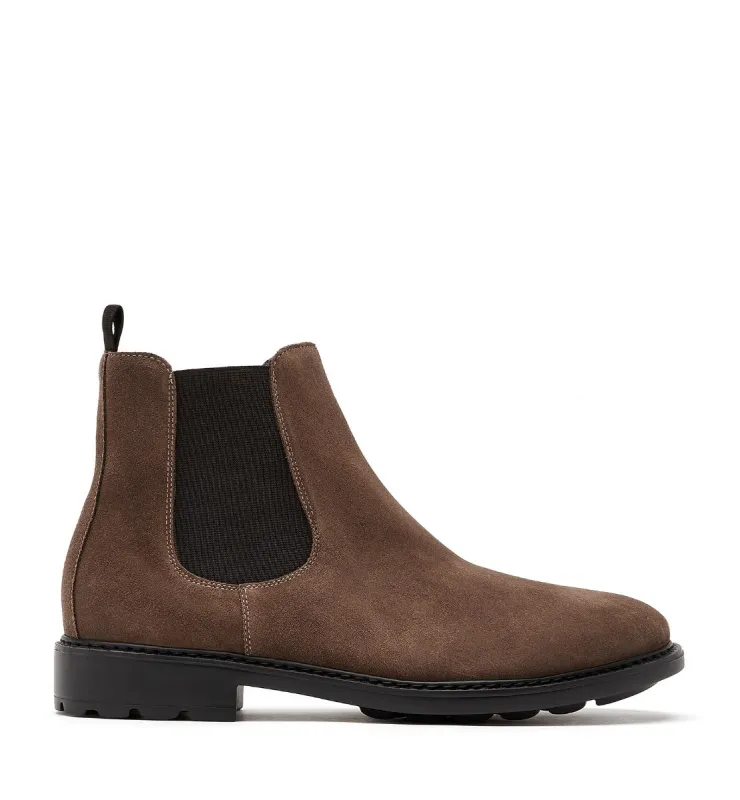 ANDREW MEN'S SUEDE BOOT made by La CANADIENNE